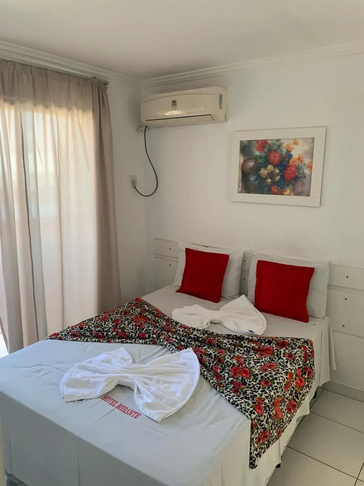 Double Room in Hotel Mirante B Double Room in Hotel Mirante B