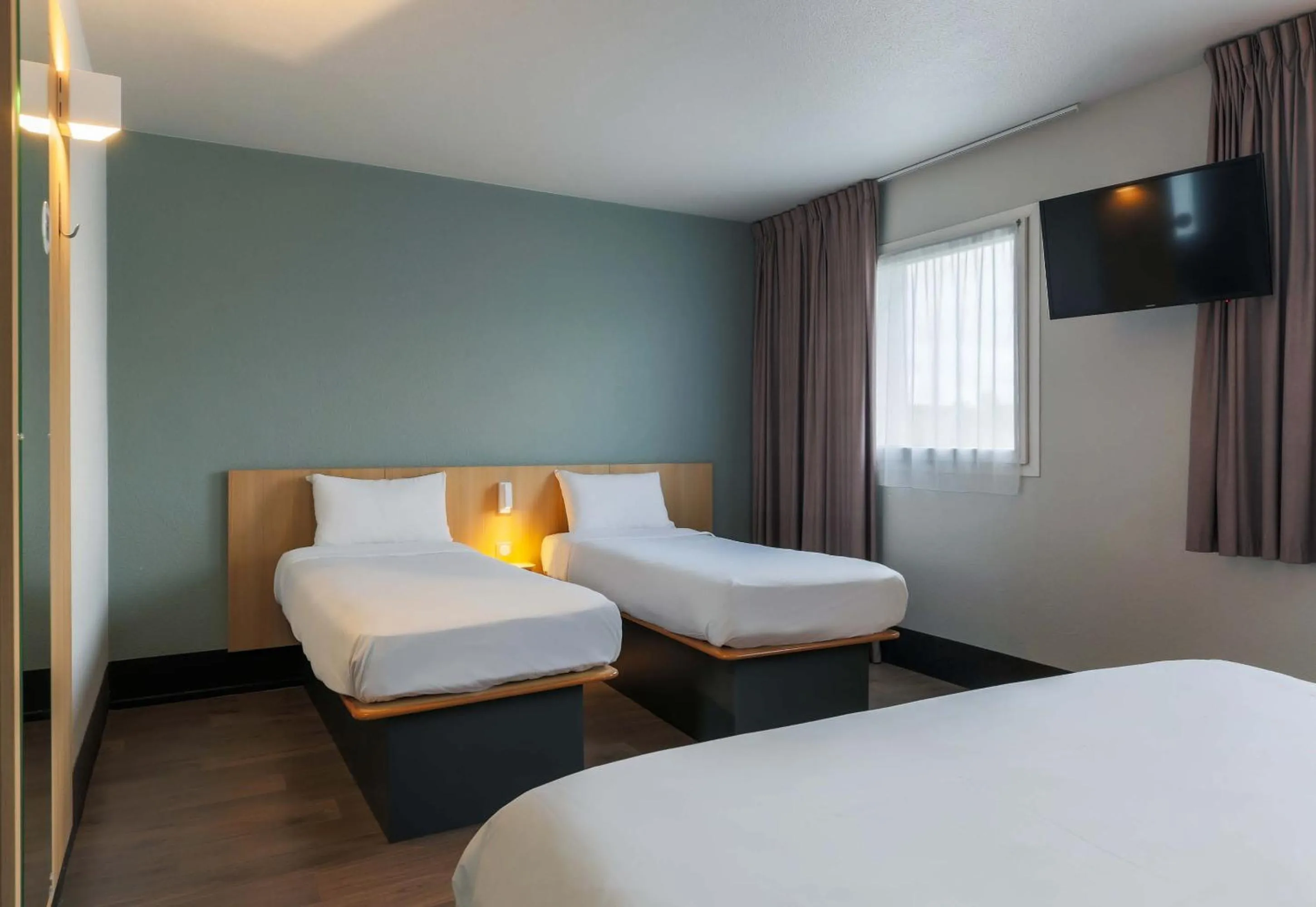 Bedroom, Bed in B&B HOTEL Nancy Frouard