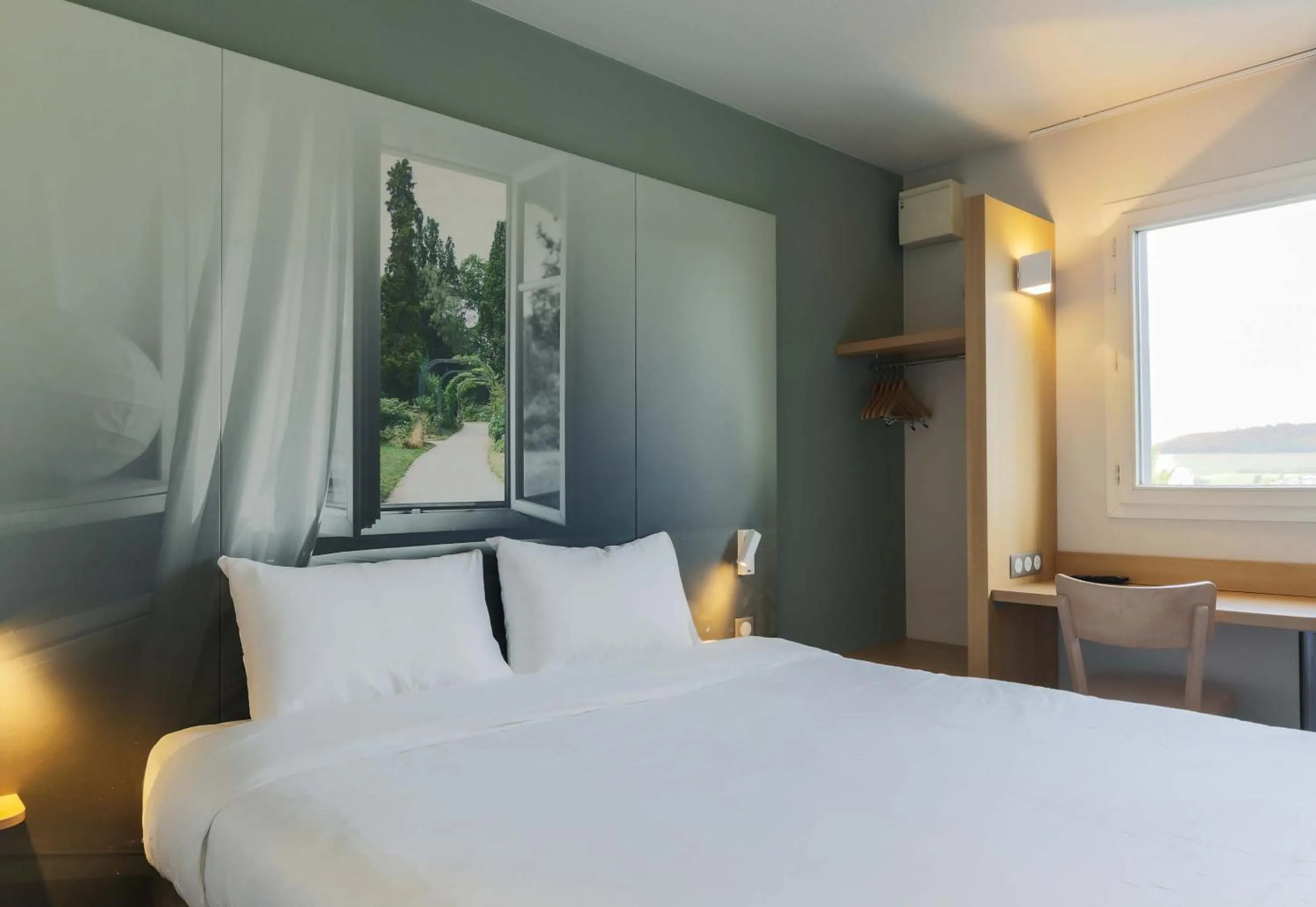 Bedroom, Bed in B&B HOTEL Nancy Frouard