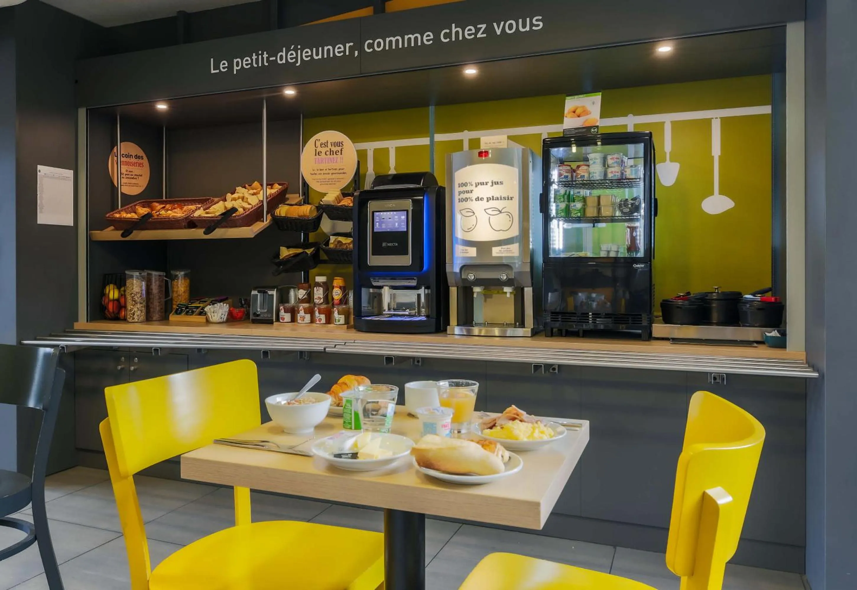 Restaurant/places to eat in B&B HOTEL Nancy Frouard