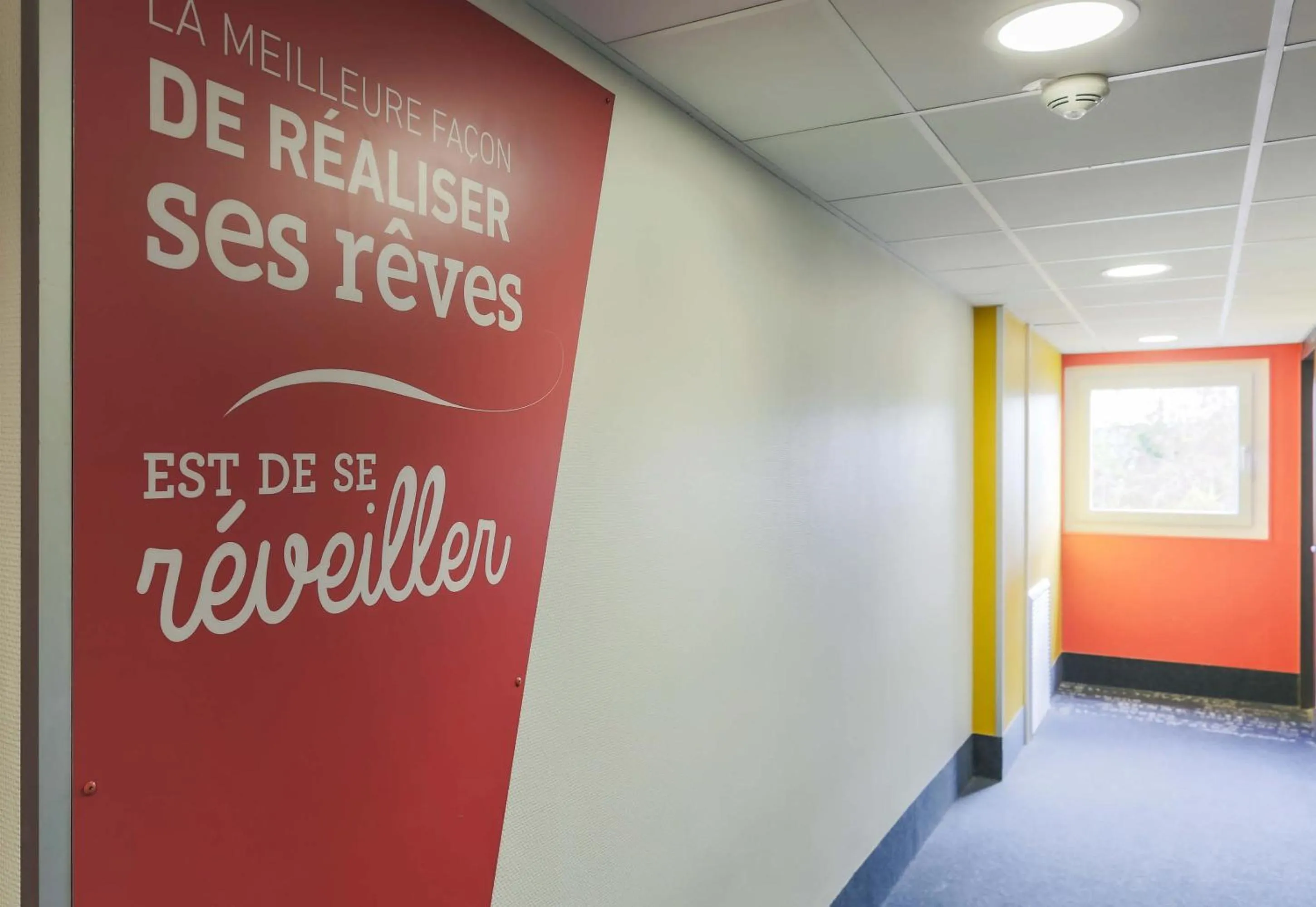 Decorative detail in B&B HOTEL Nancy Frouard