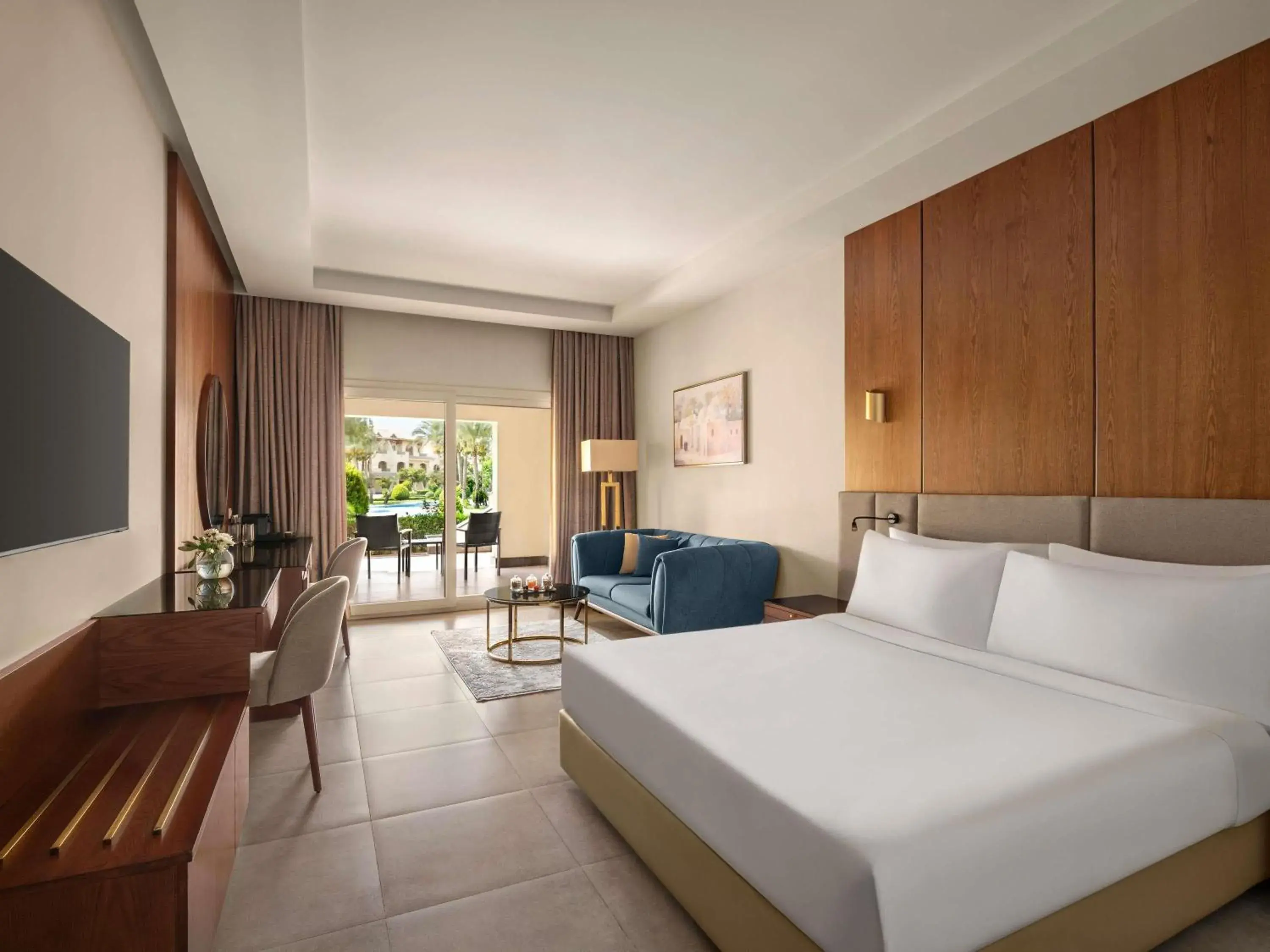 Bedroom, Bed in Mövenpick Hotel Cairo - Media City Bedroom, Bed in Mövenpick Hotel Cairo - Media City