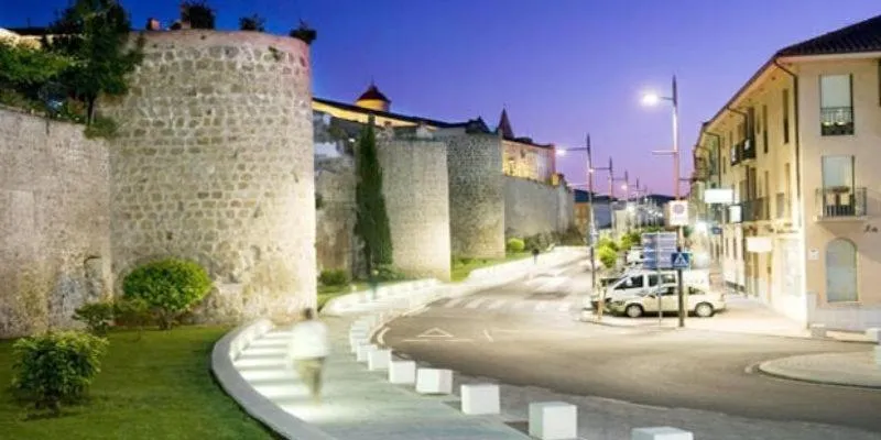 Nearby landmark in Hostal Real