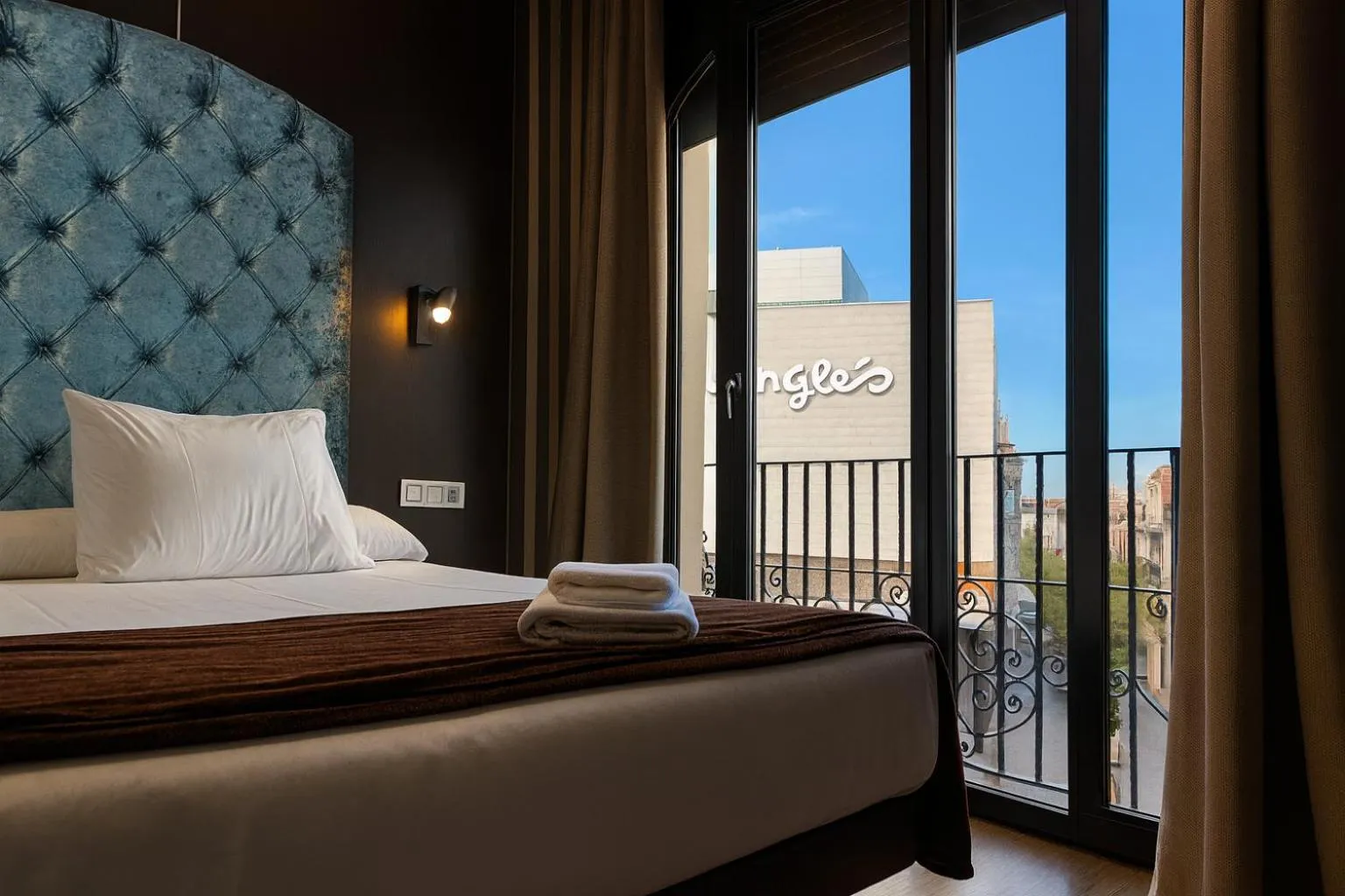 Bed in Hotel Duquesa