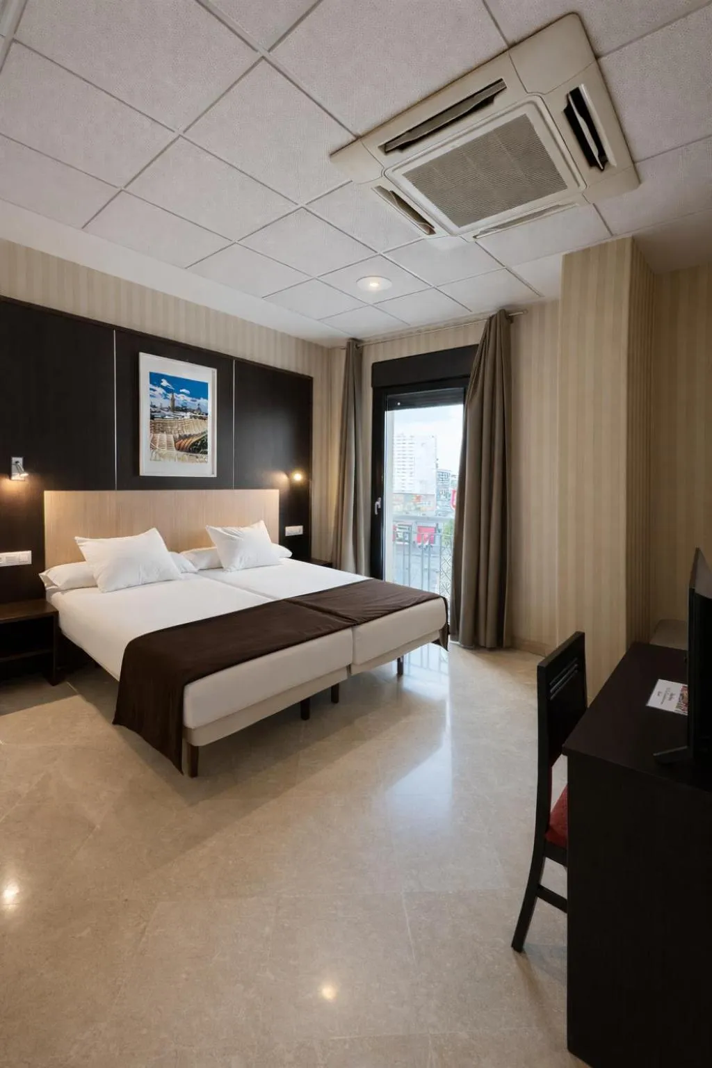 Bed in Hotel Duquesa