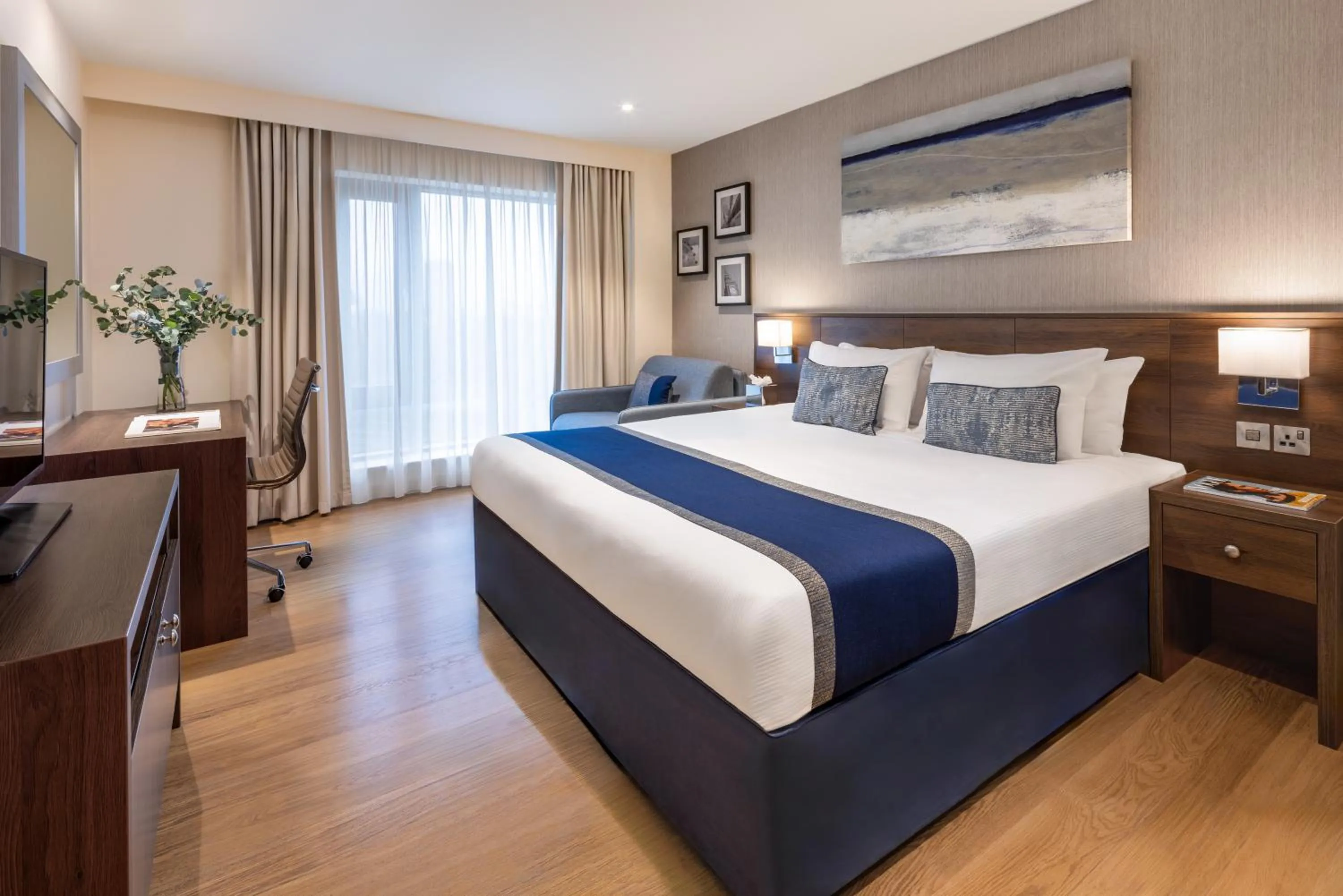 Bedroom, Bed in Marlin Waterloo