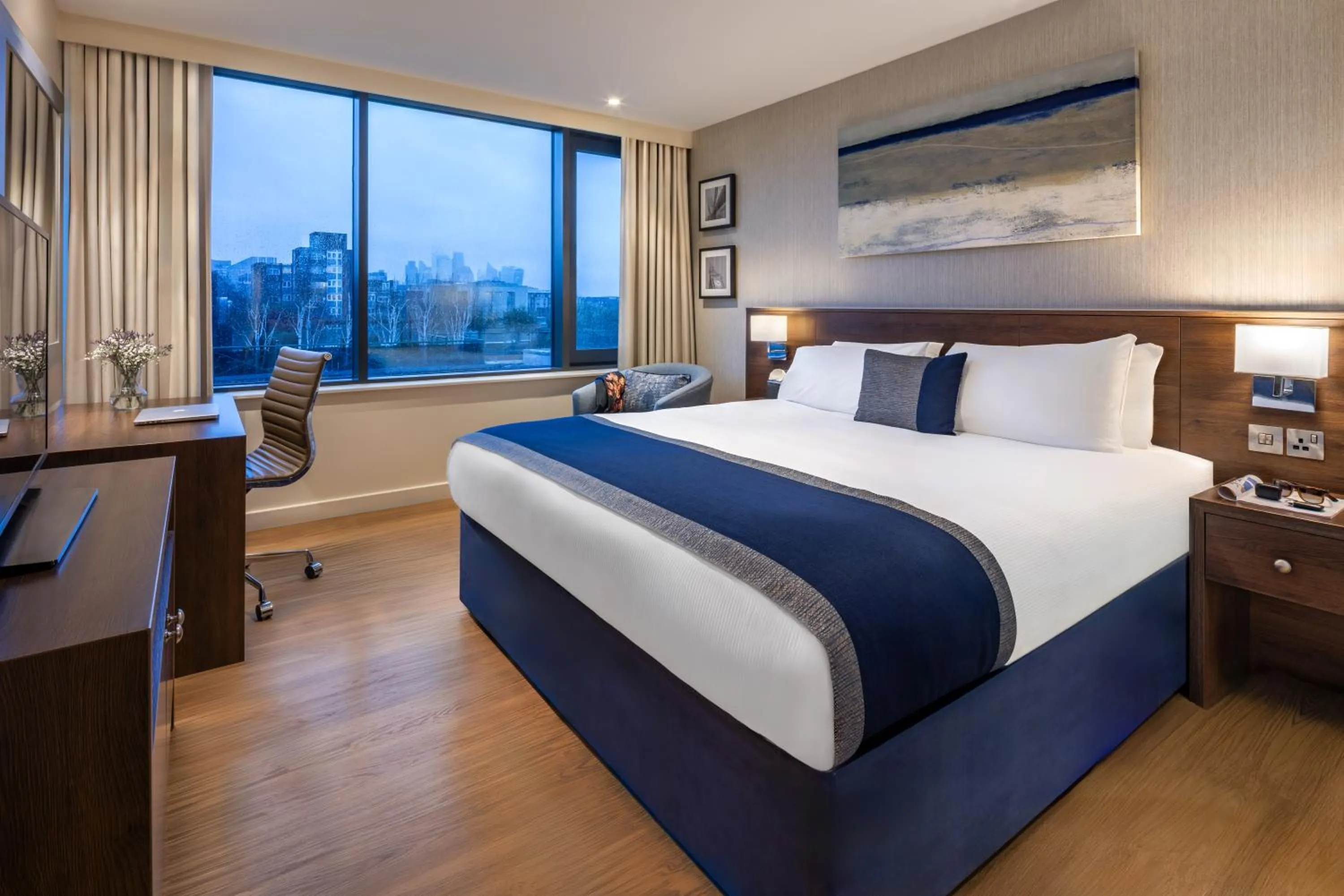 Bedroom, Bed in Marlin Waterloo