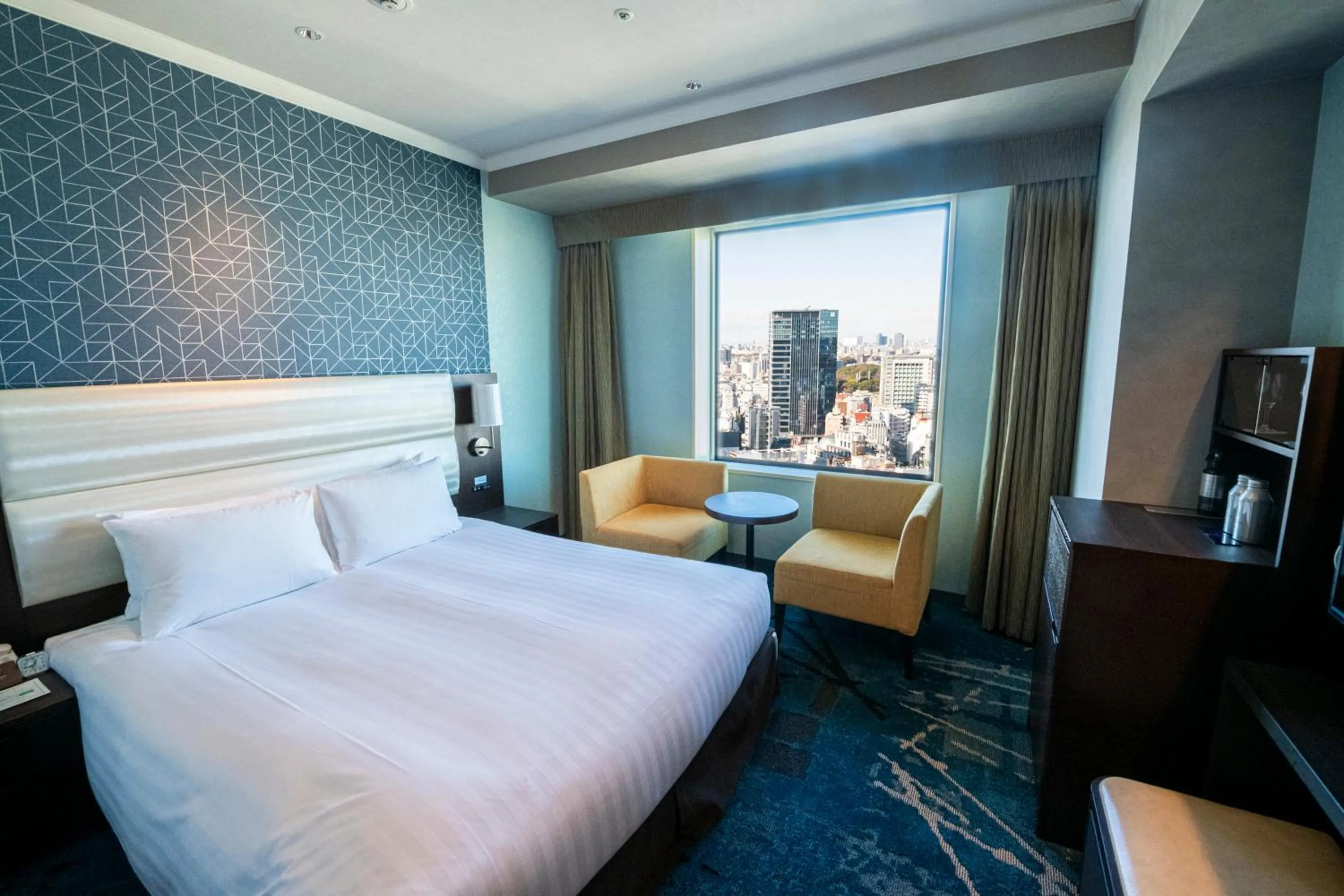 Photo of the whole room, Bed in Shibuya Excel Hotel Tokyu