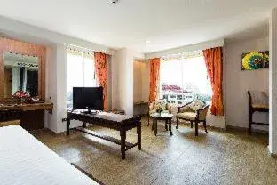 Bed in Aiyara Palace Bed in Aiyara Palace