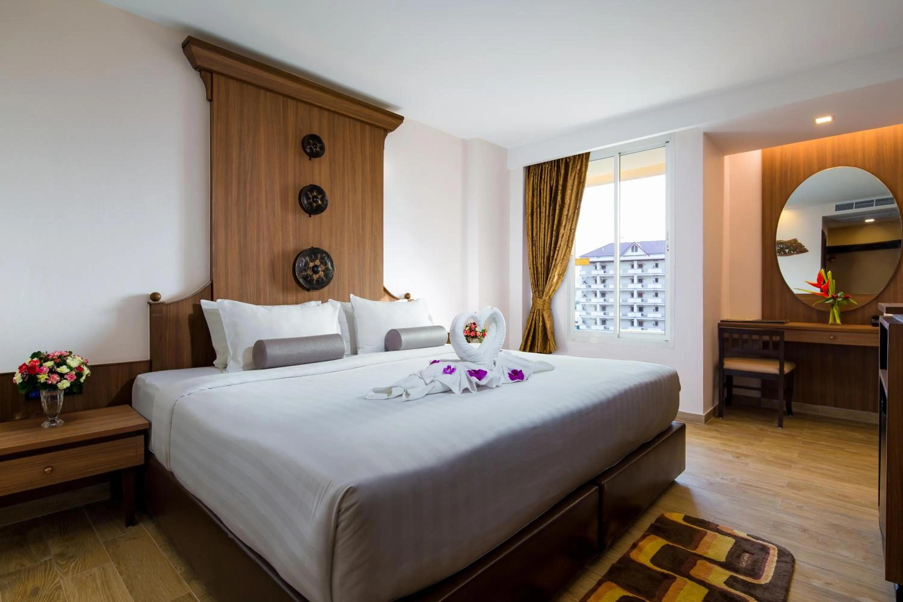 Bed in Aiyara Palace