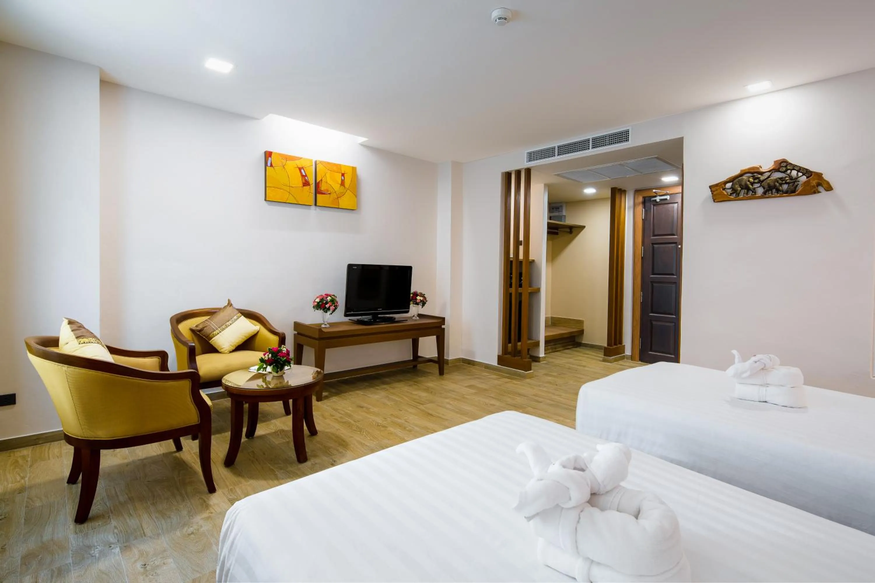 Bed in Aiyara Palace