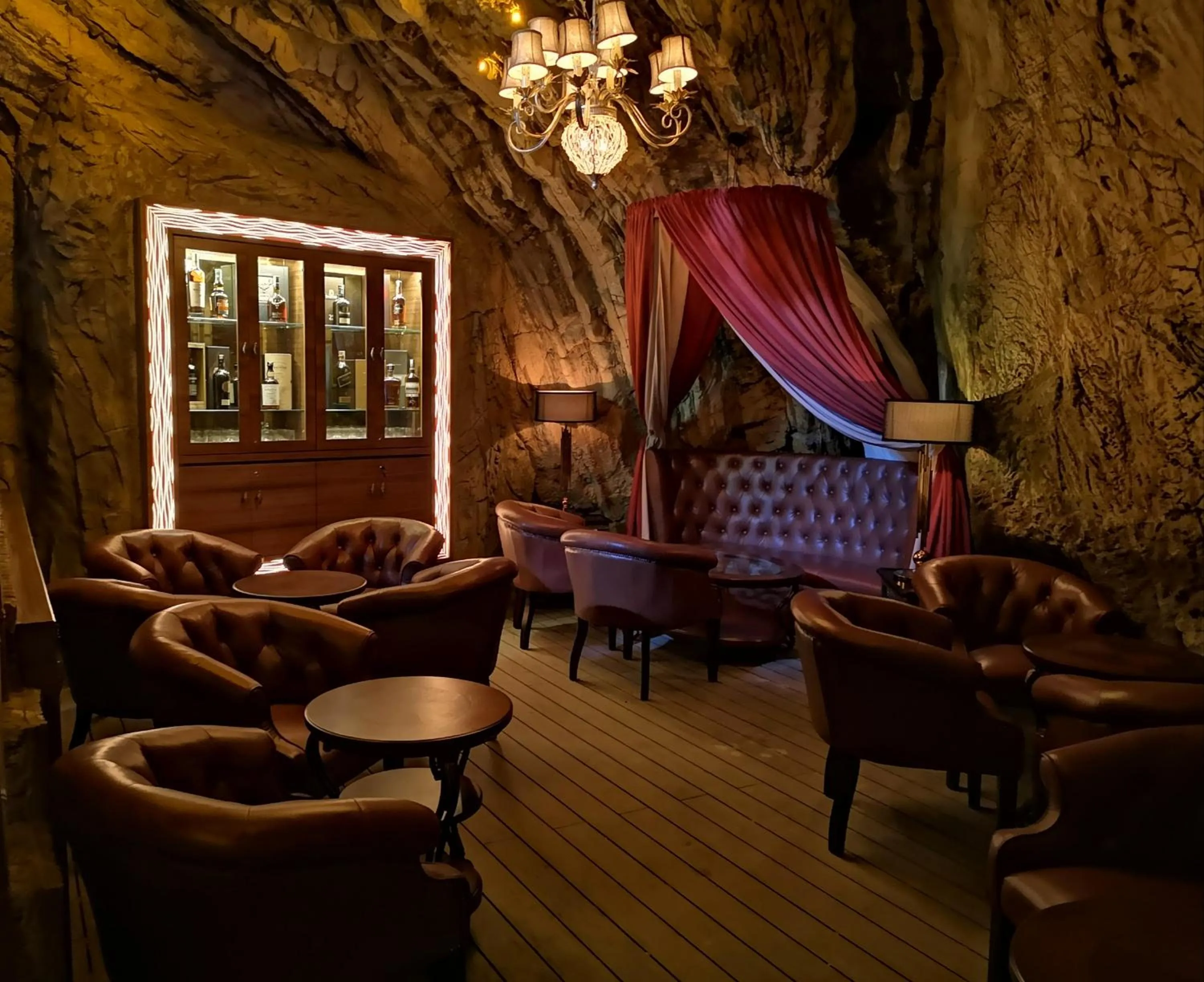 Lounge or bar in The Banjaran Hotsprings Retreat