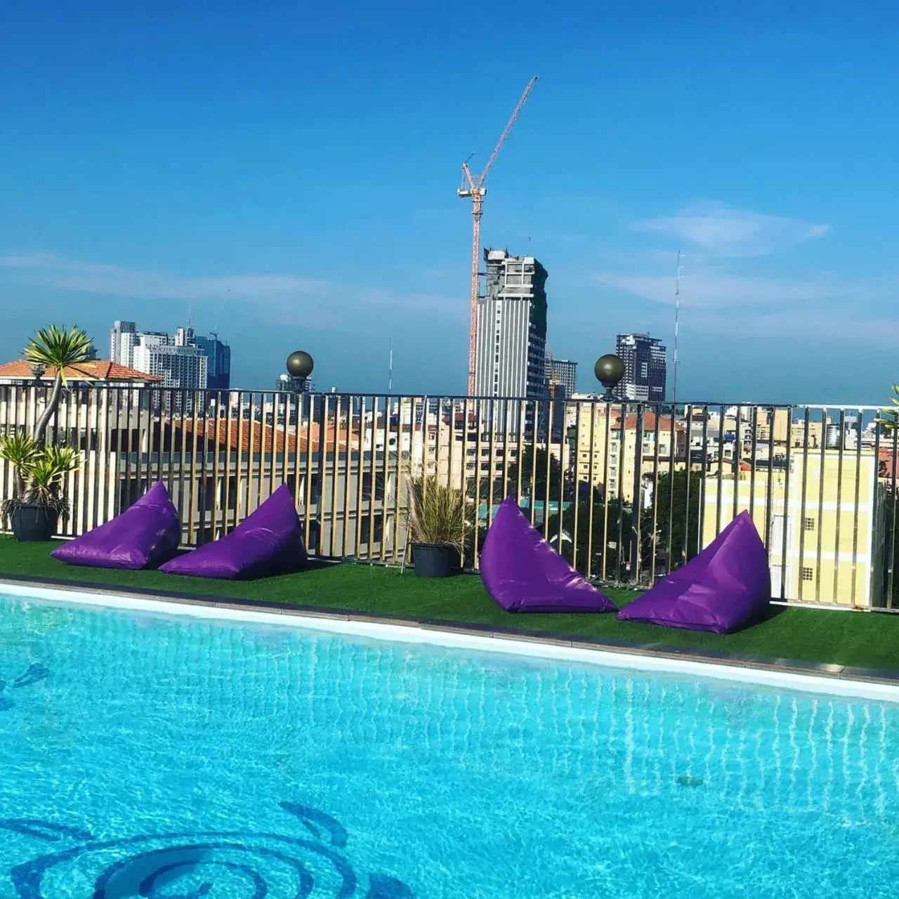 Swimming pool in Embryo Hotel Swimming pool in Embryo Hotel