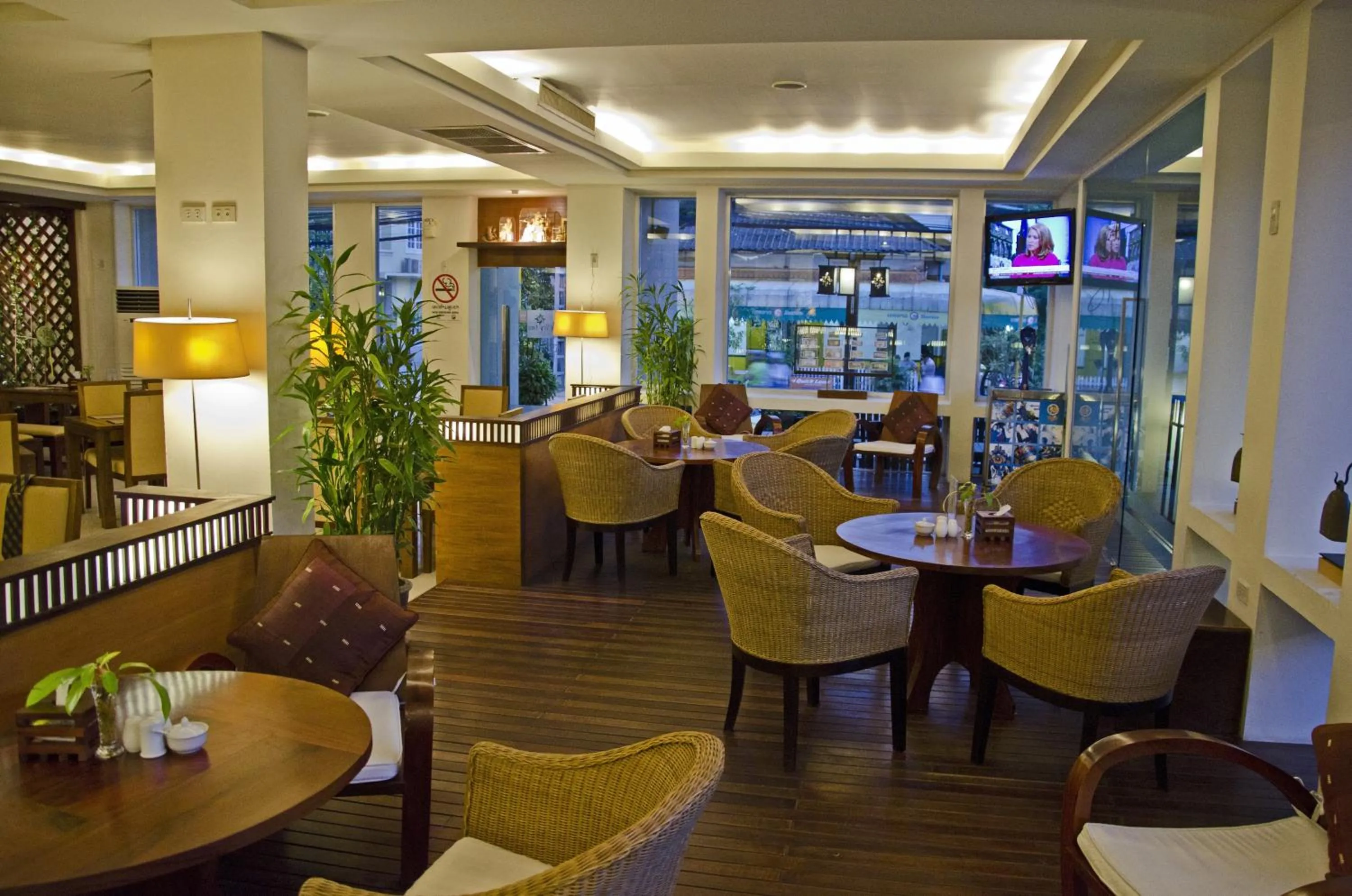 Restaurant/places to eat in City Inn Vientiane