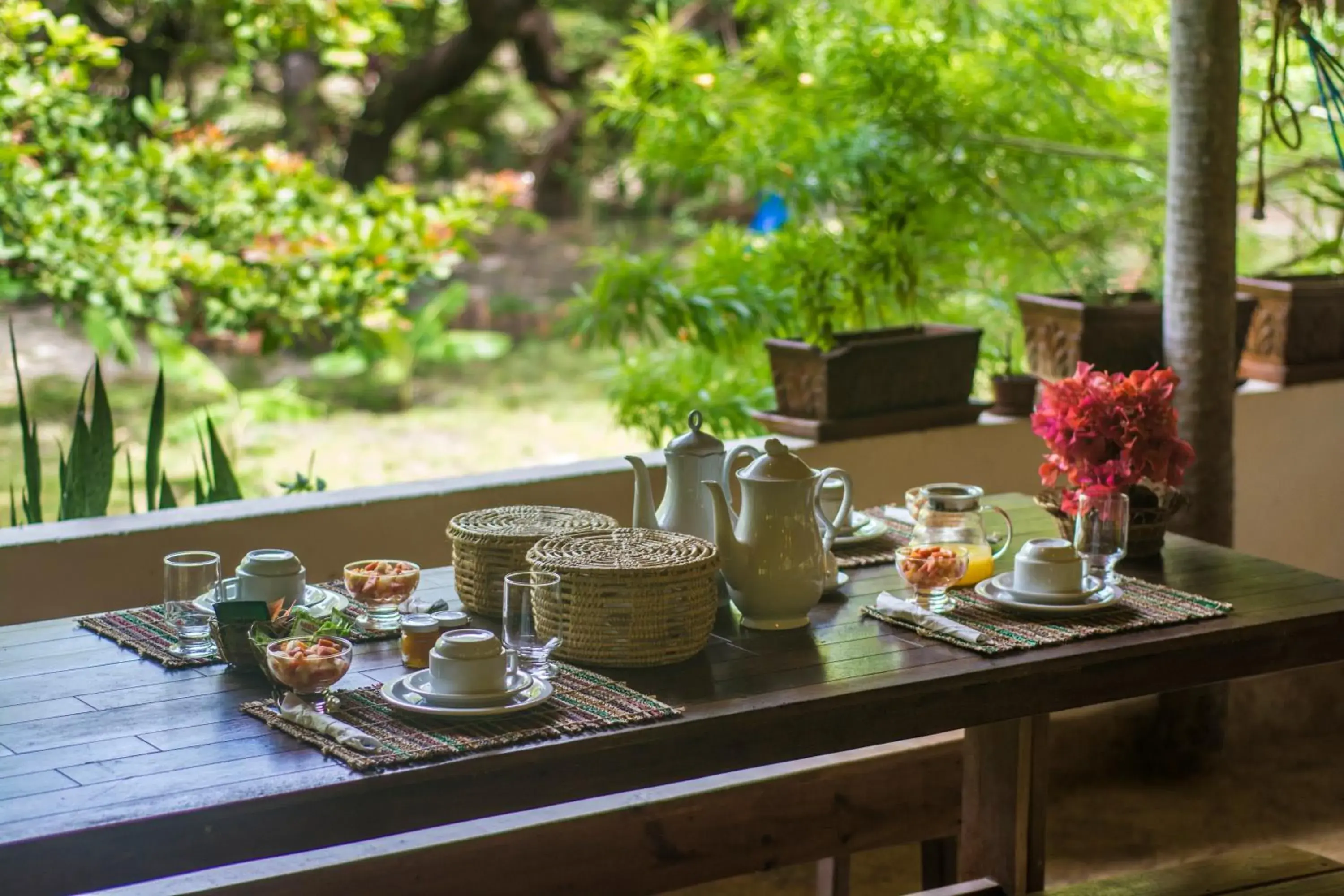 Food and drinks in Ciamat Camp Food and drinks in Ciamat Camp