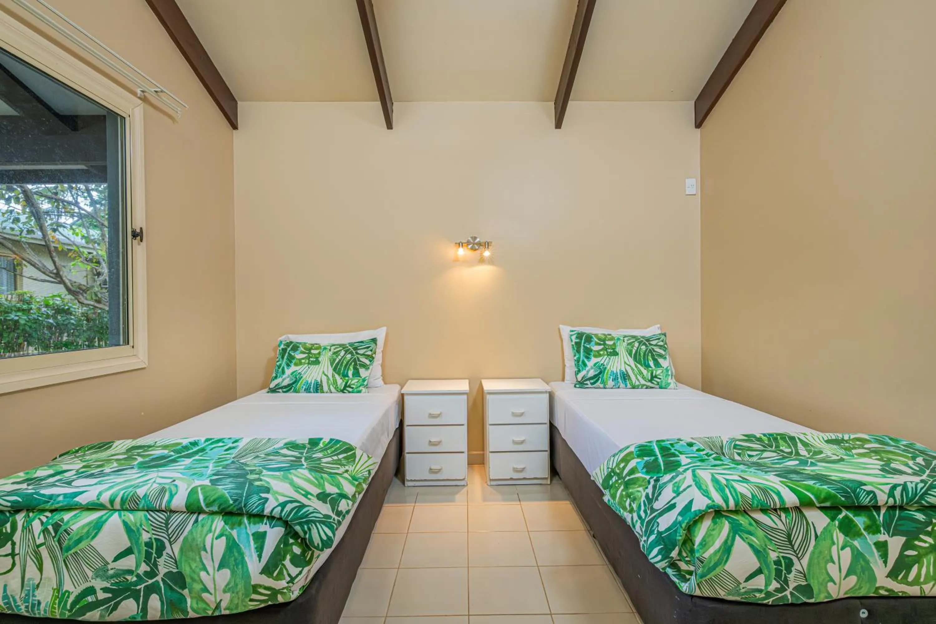 Bedroom, Bed in The Edgewater Resort & Spa