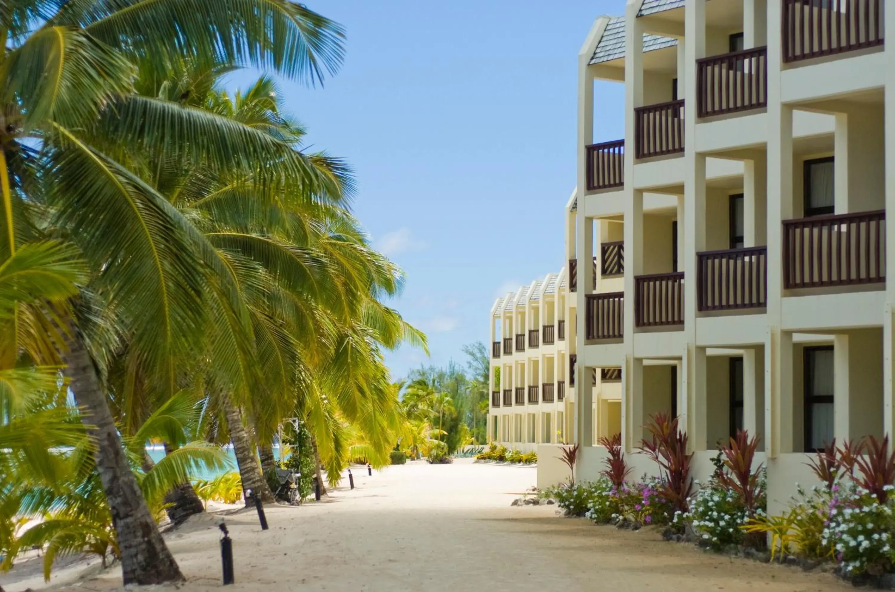 Facade/entrance in The Edgewater Resort & Spa Facade/entrance in The Edgewater Resort & Spa