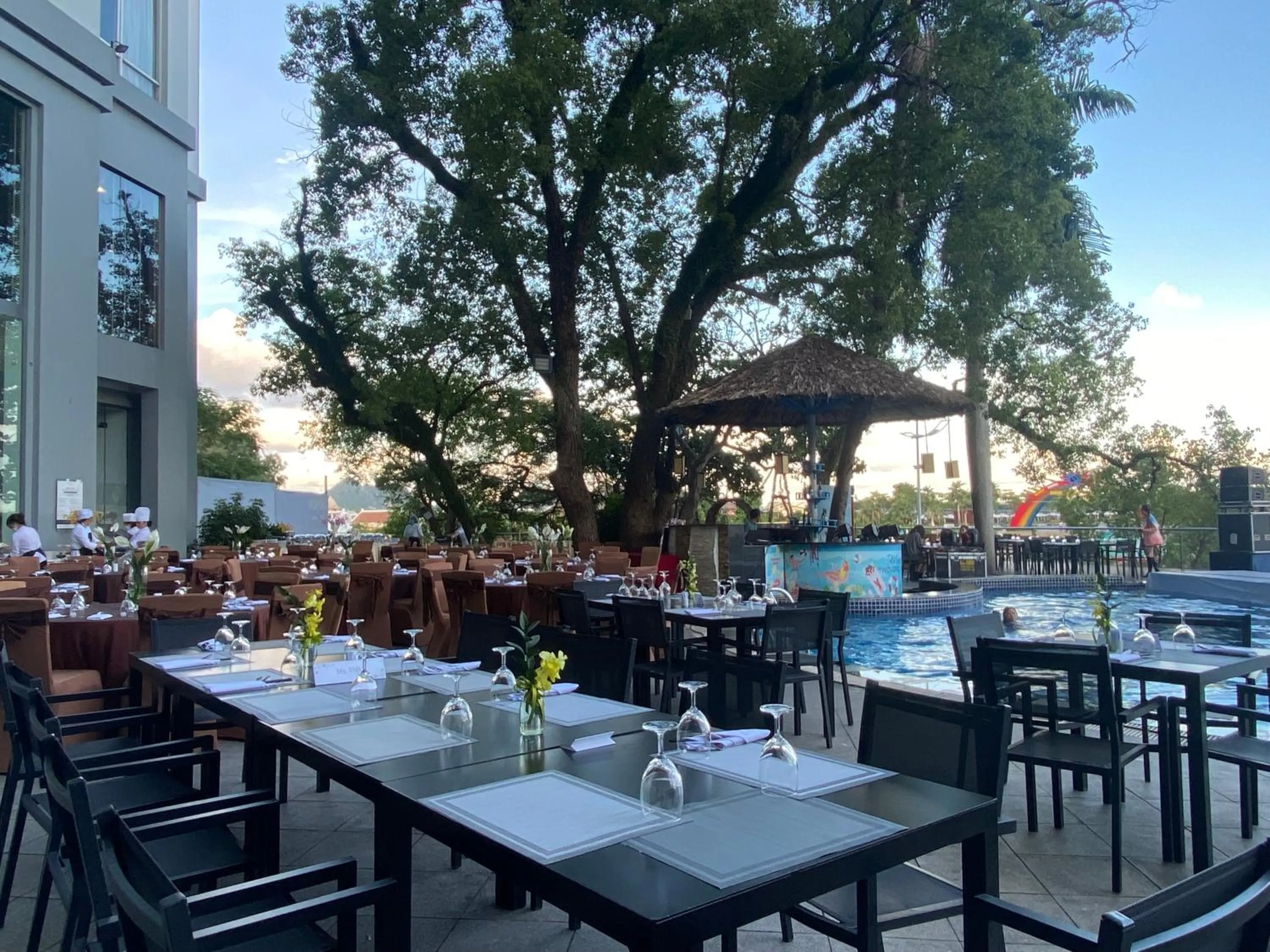 Restaurant/places to eat in Novotel Ha Long Bay Hotel