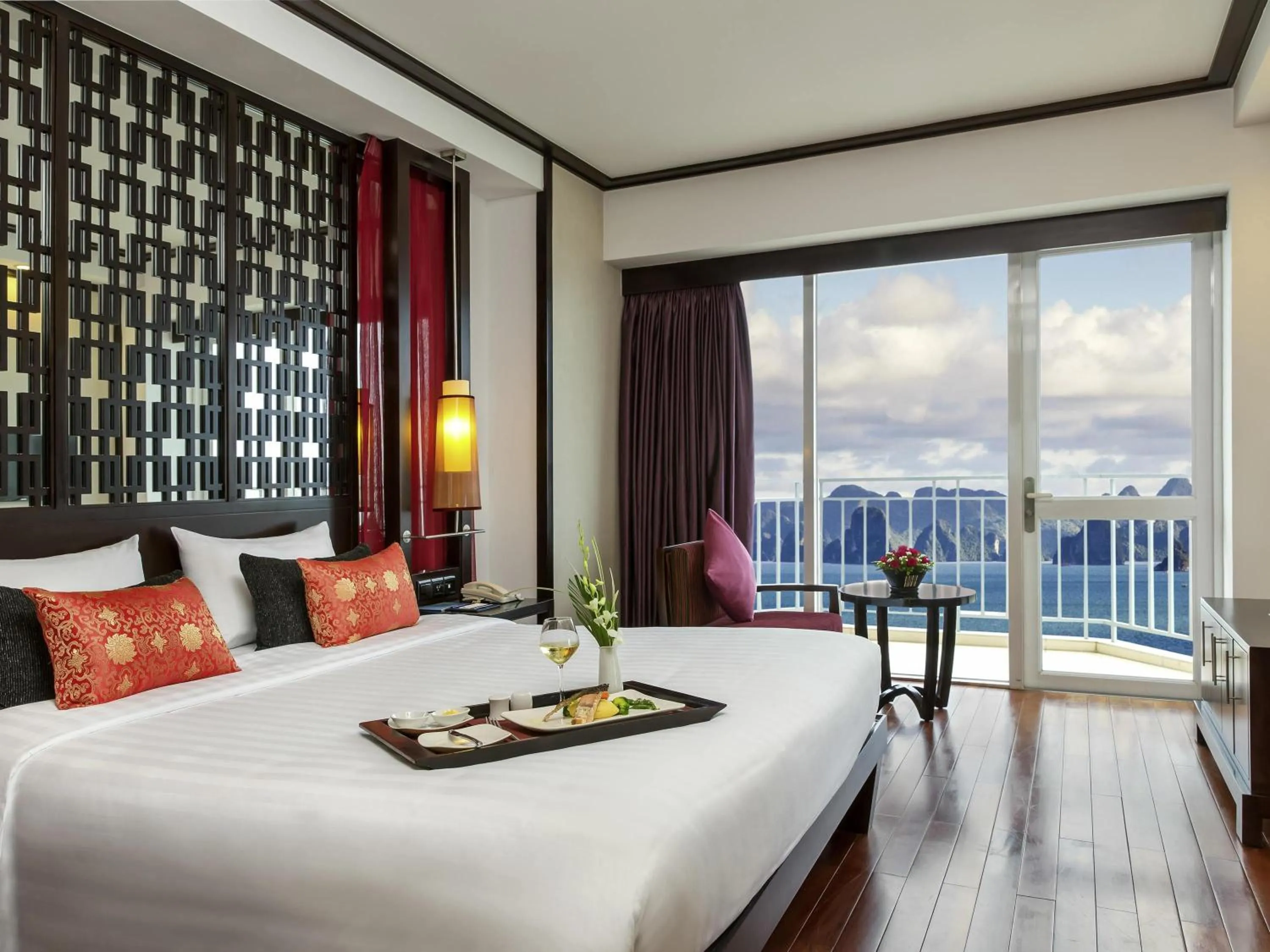Junior King Suite in Novotel Ha Long Bay Hotel