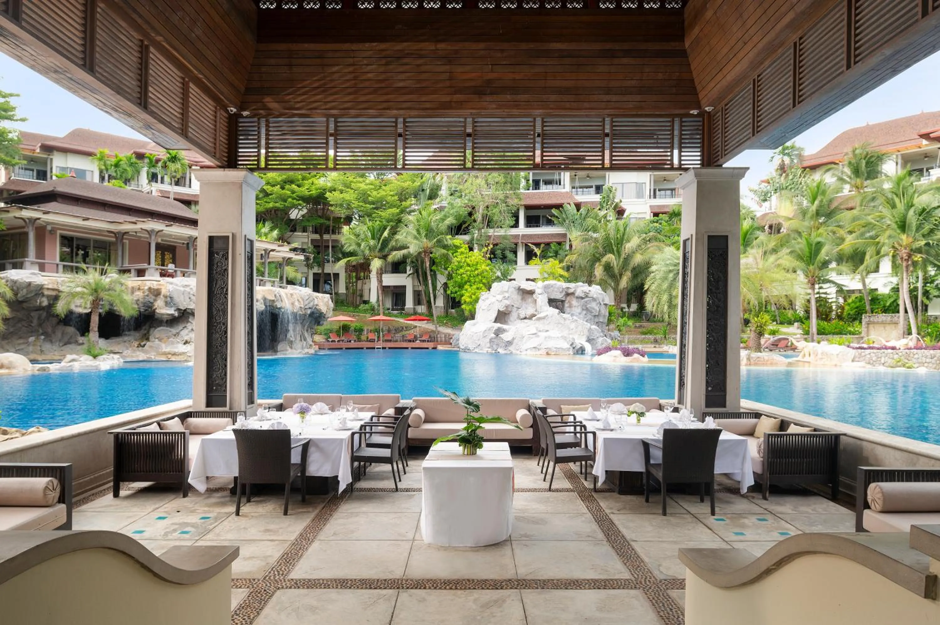 Swimming pool in Springfield Village Golf & Spa