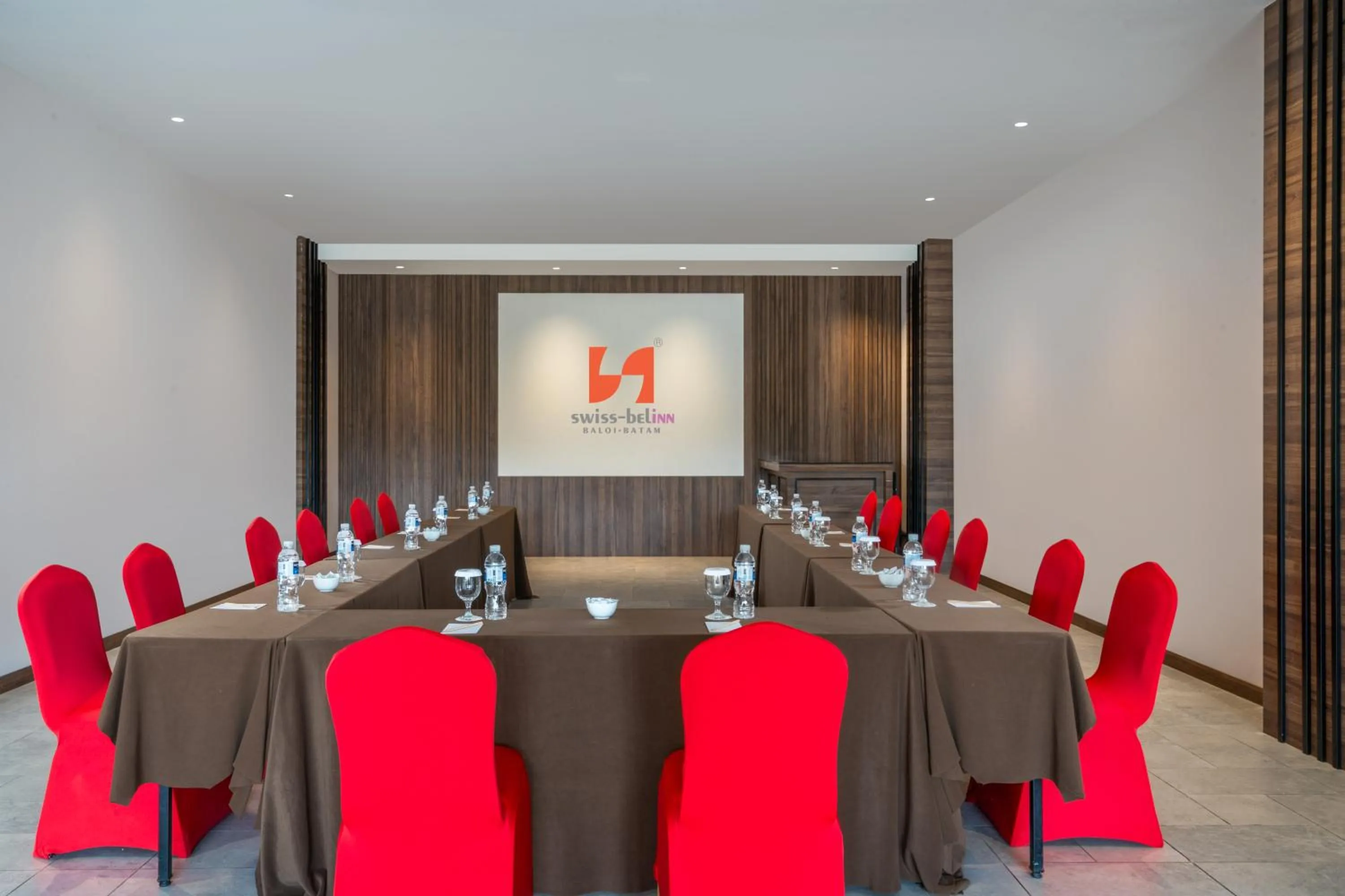 Meeting/conference room in Swiss-Belinn Baloi Batam