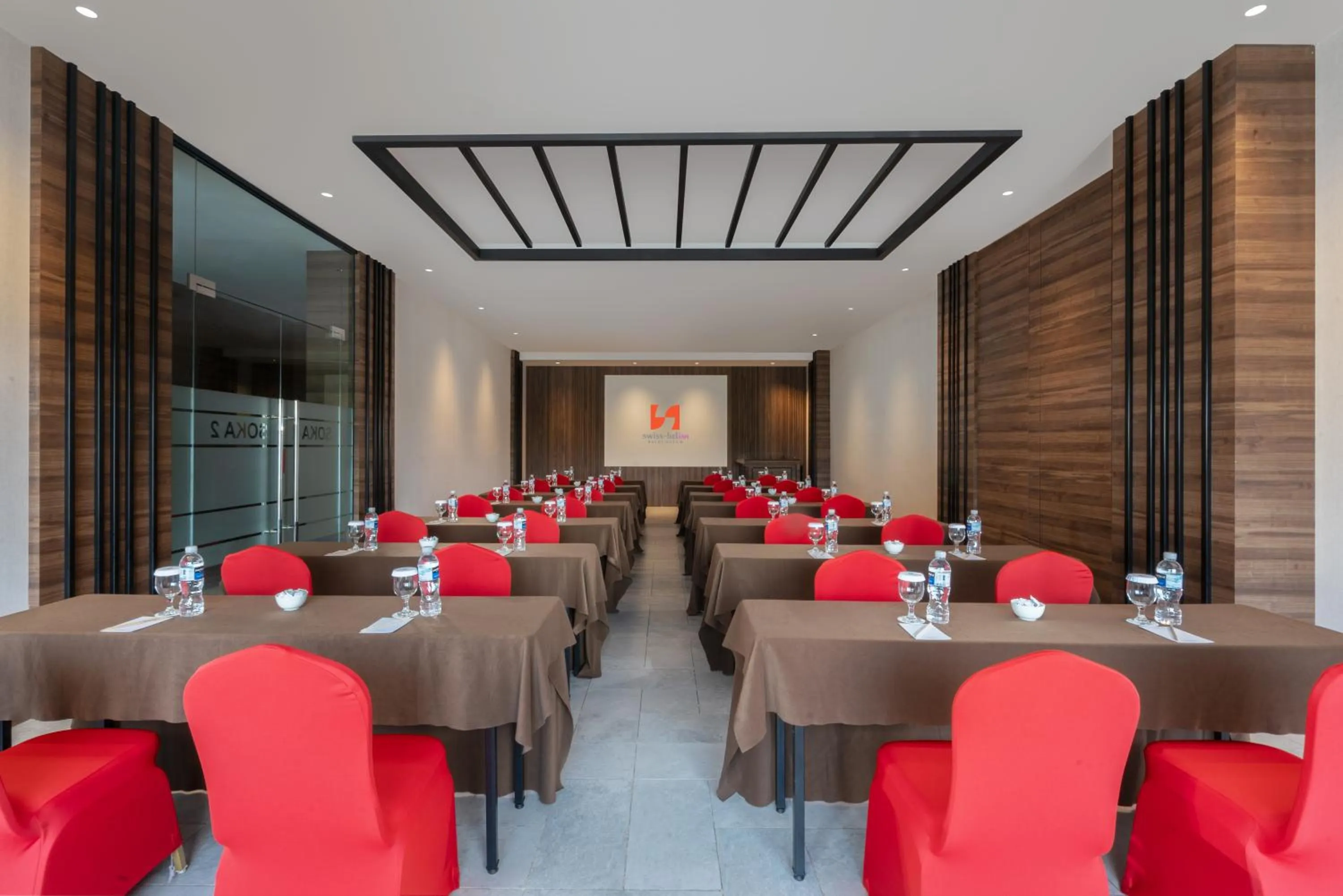 Meeting/conference room in Swiss-Belinn Baloi Batam
