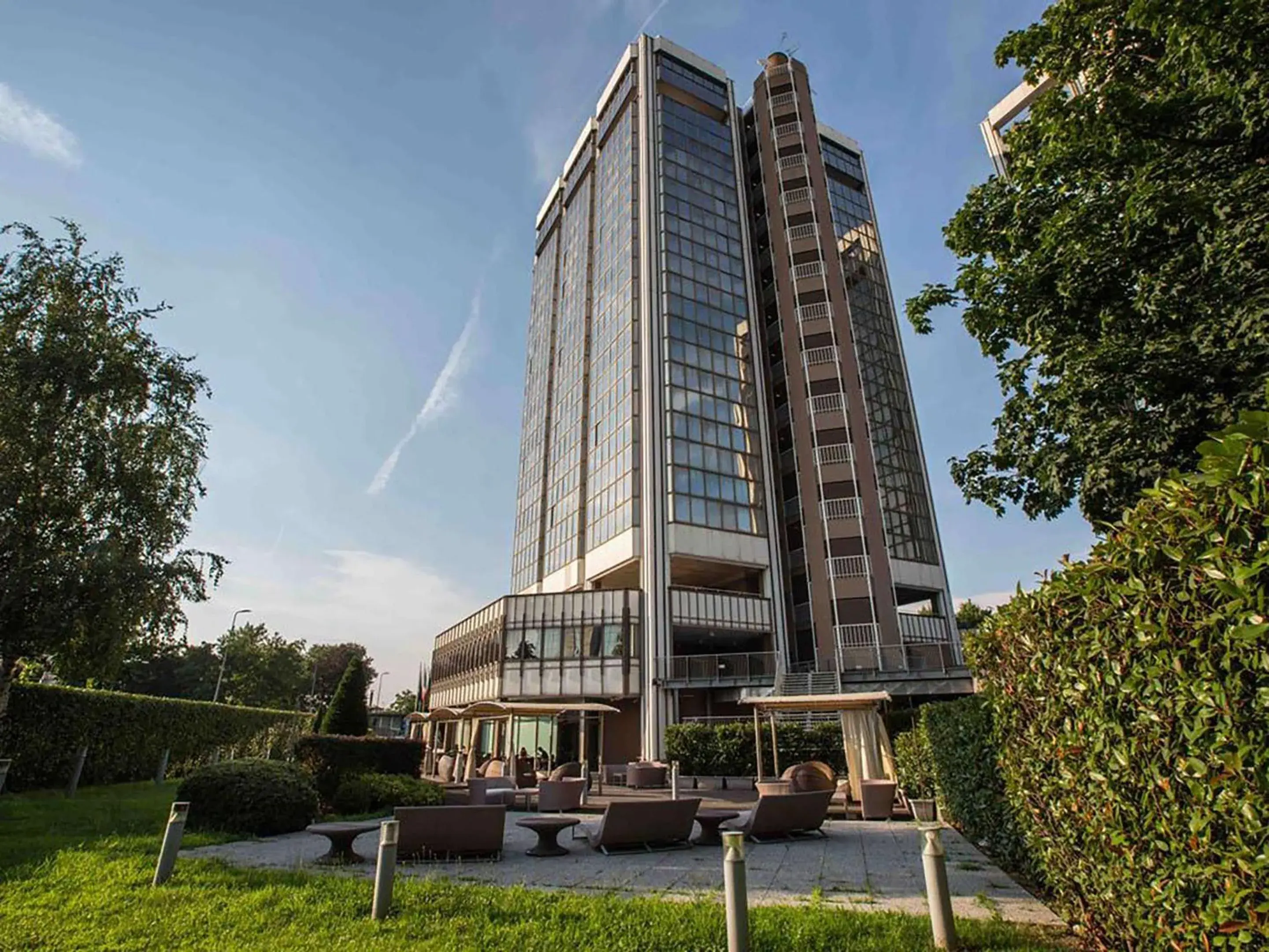 Property building in Best Western Plus The Hub Hotel Property building in Best Western Plus The Hub Hotel