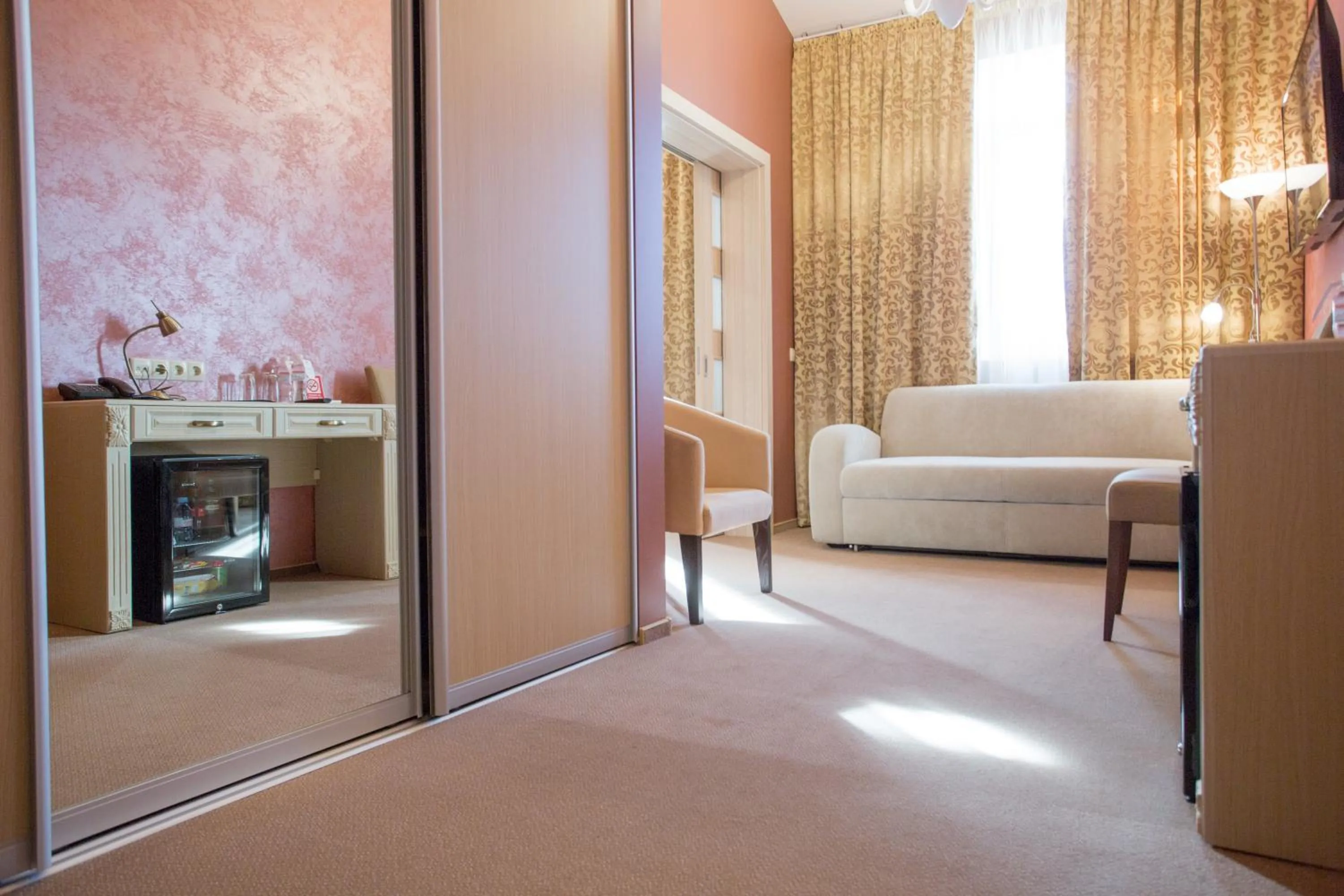 Decorative detail, Bed in Mackintosh Hotel
