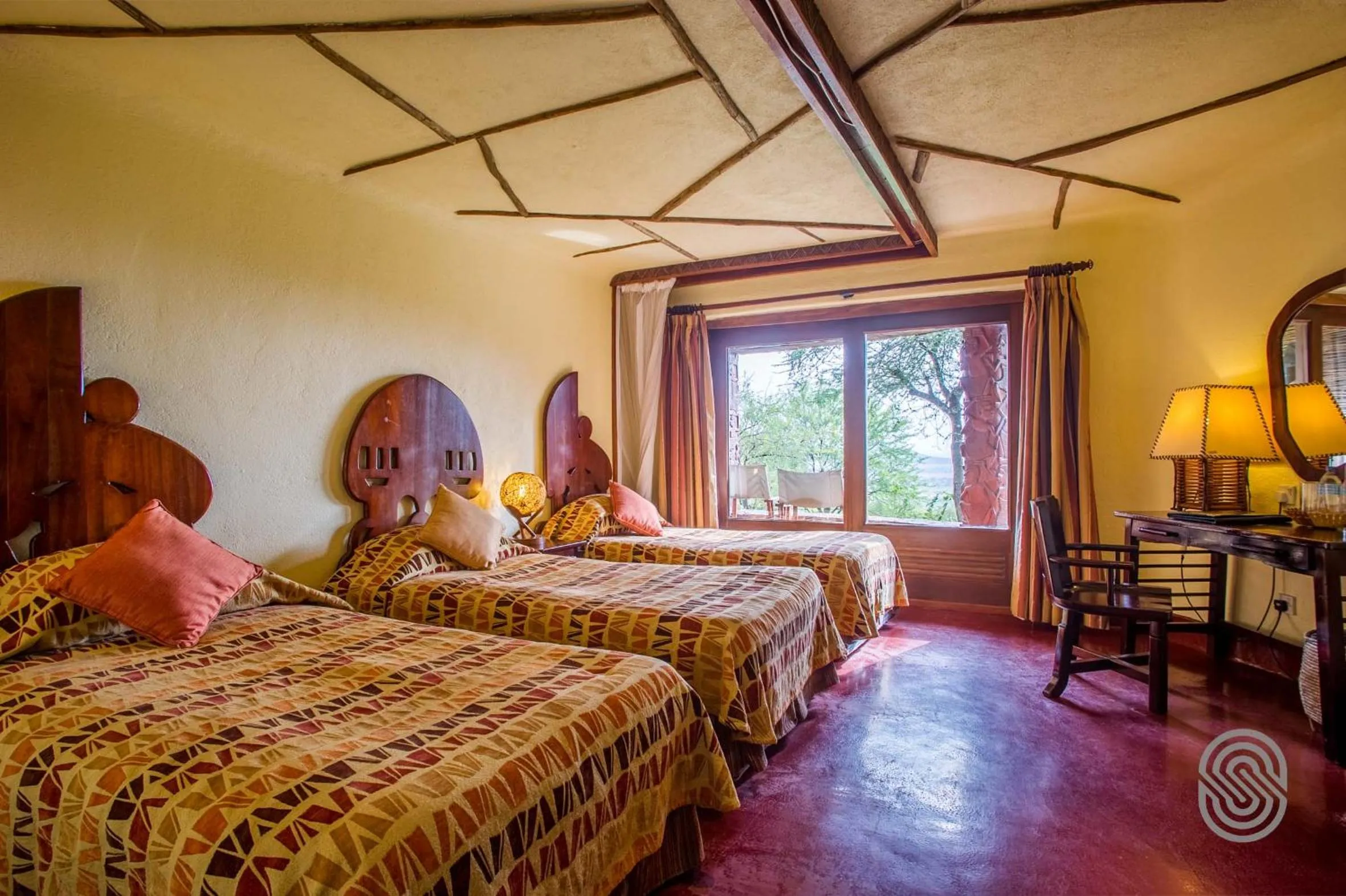Bedroom, Bed in Serengeti Serena Safari Lodge