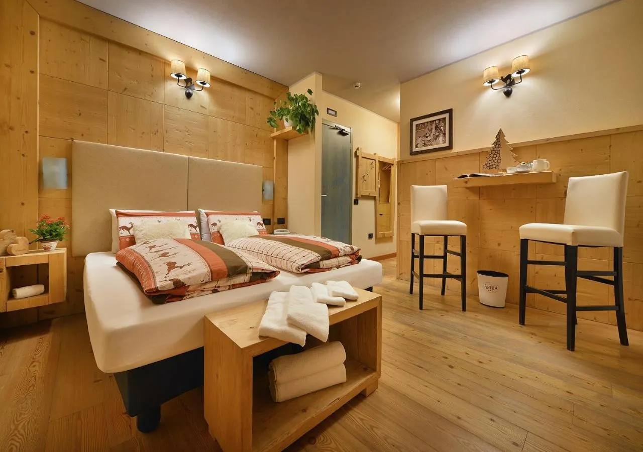 Bedroom, Bed in Hotel Astra