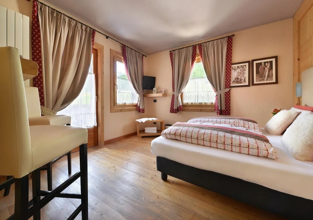 Bedroom, Bed in Hotel Astra