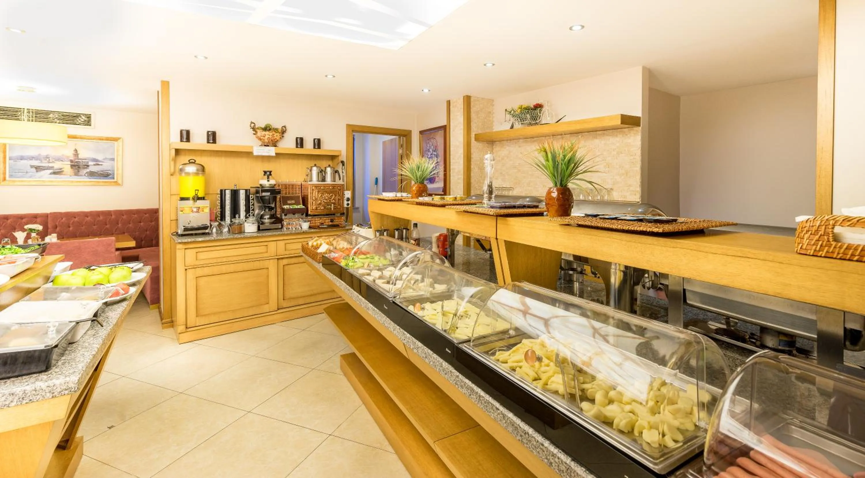 Food and drinks in Levent Hotel Istanbul