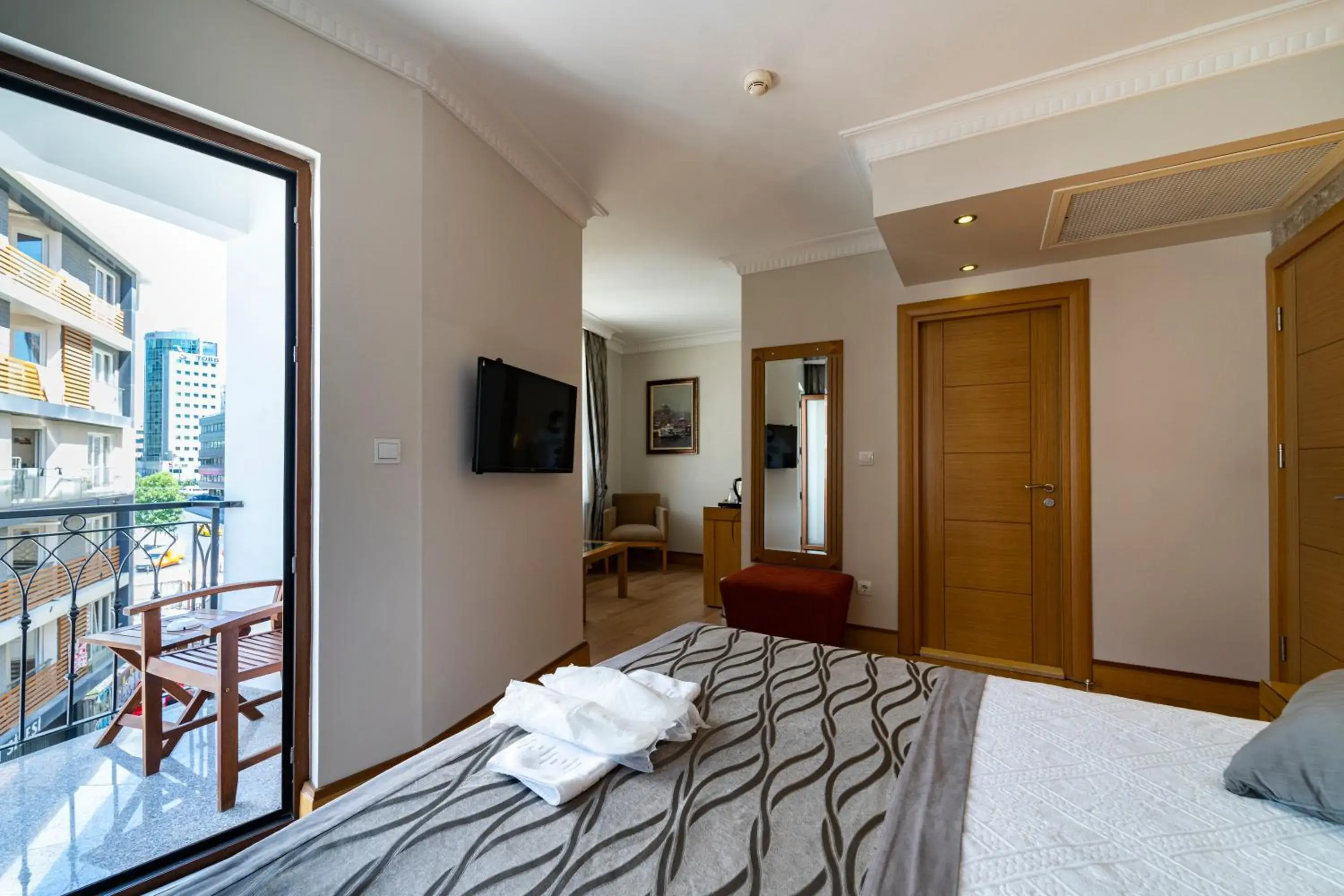 Superior Double Room in Levent Hotel Istanbul Superior Double Room in Levent Hotel Istanbul