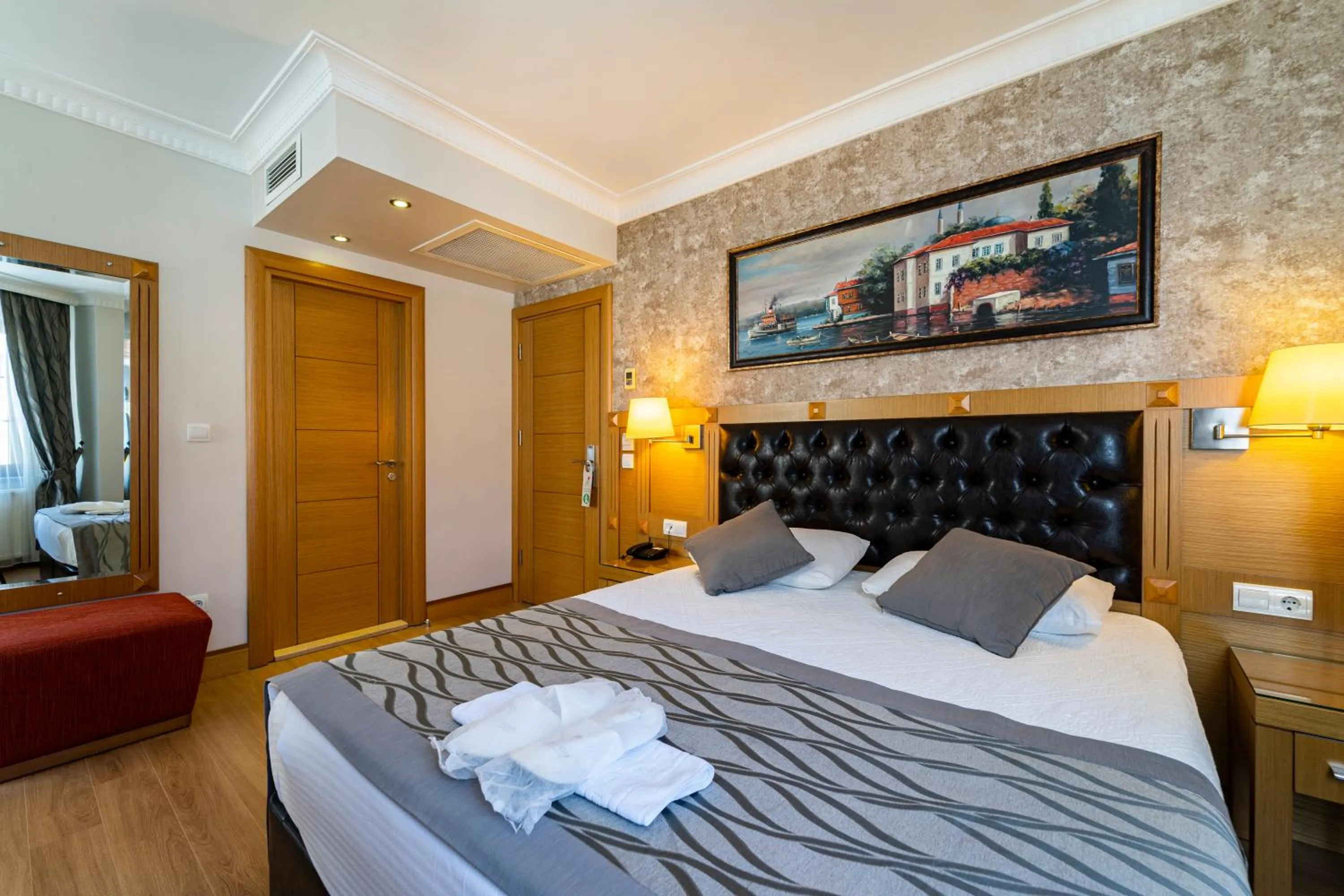 Photo of the whole room, Bed in Levent Hotel Istanbul