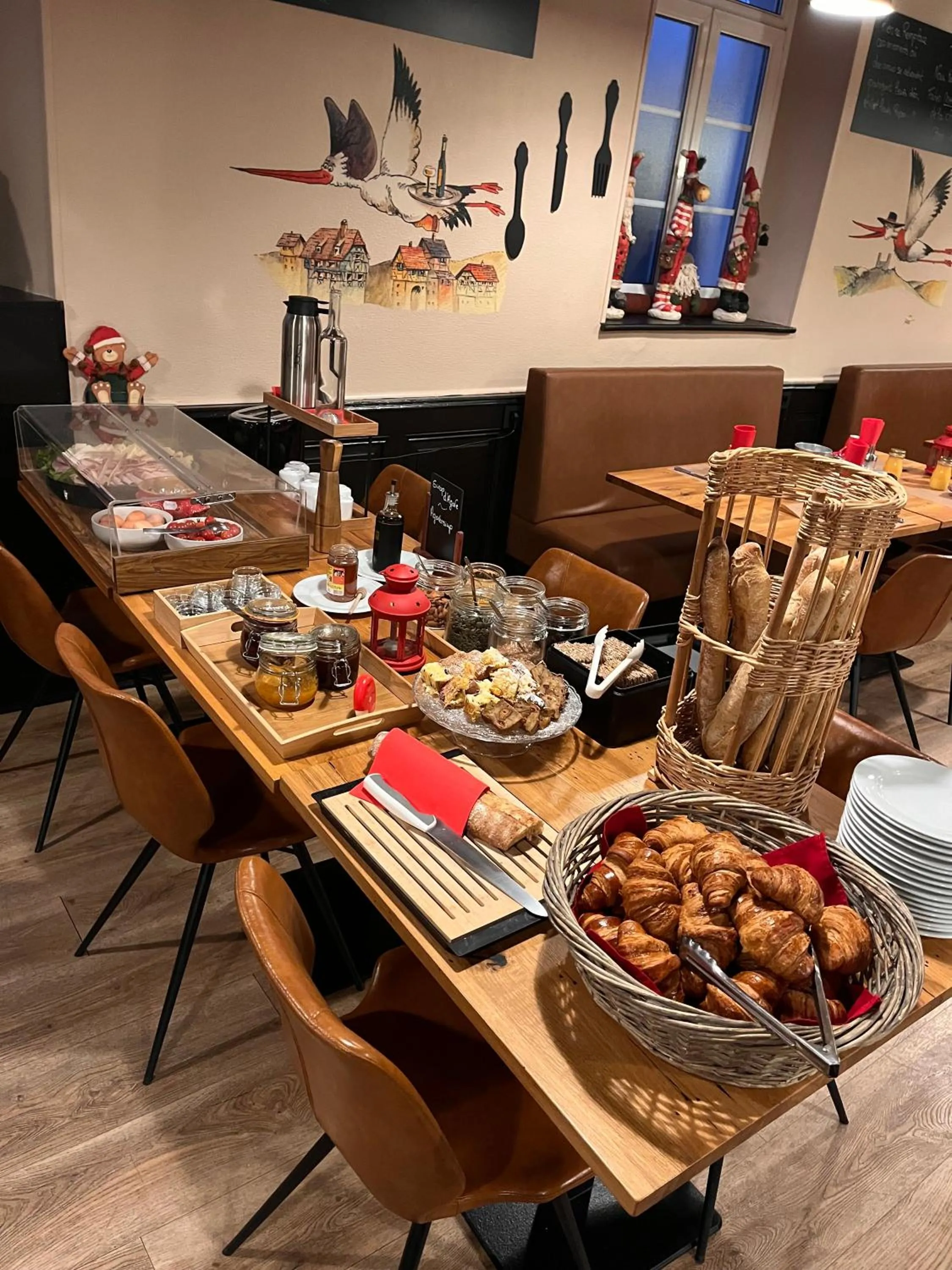Buffet breakfast in A la Maison Rouge Hôtel & Restaurant