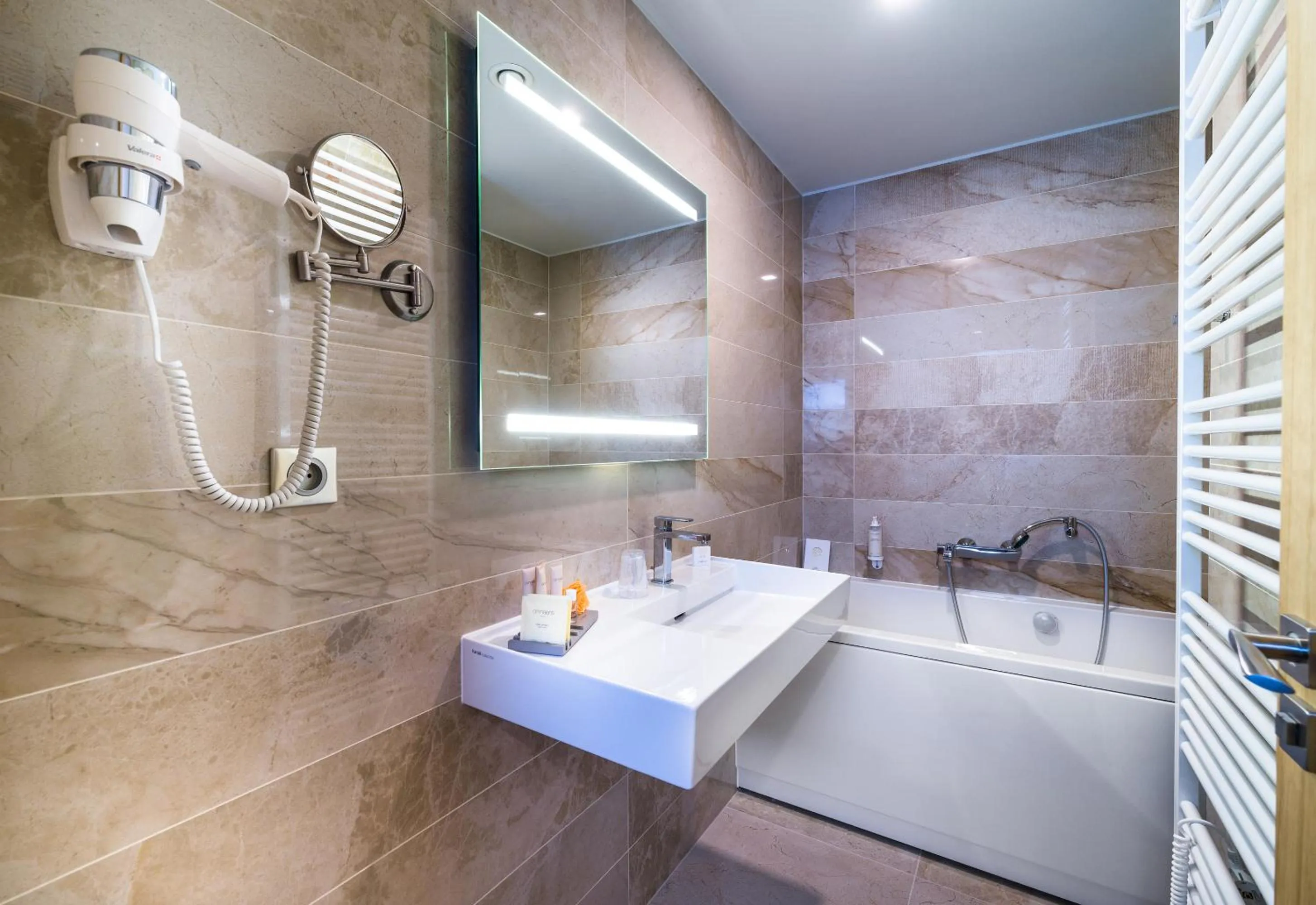 Bathroom in Hotel Galeria Thermal Bešeňová