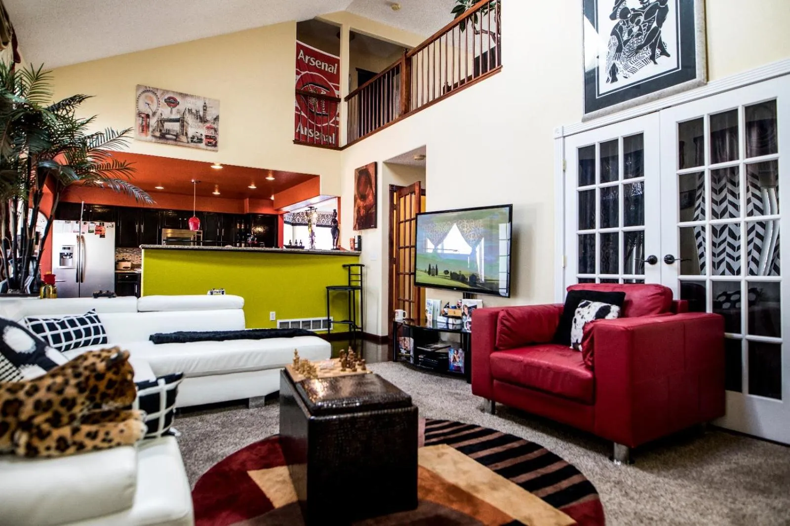 Communal lounge/ TV room in Airport Lay Over