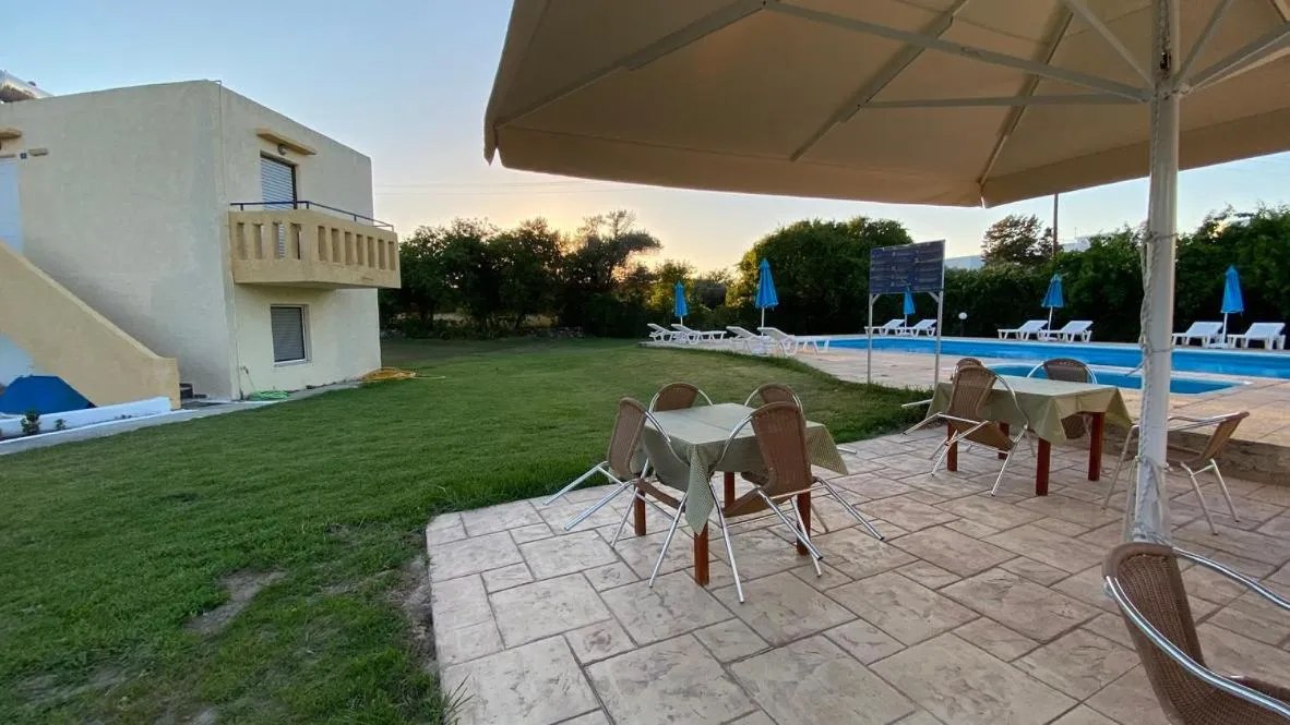 Patio in Angelos Studios