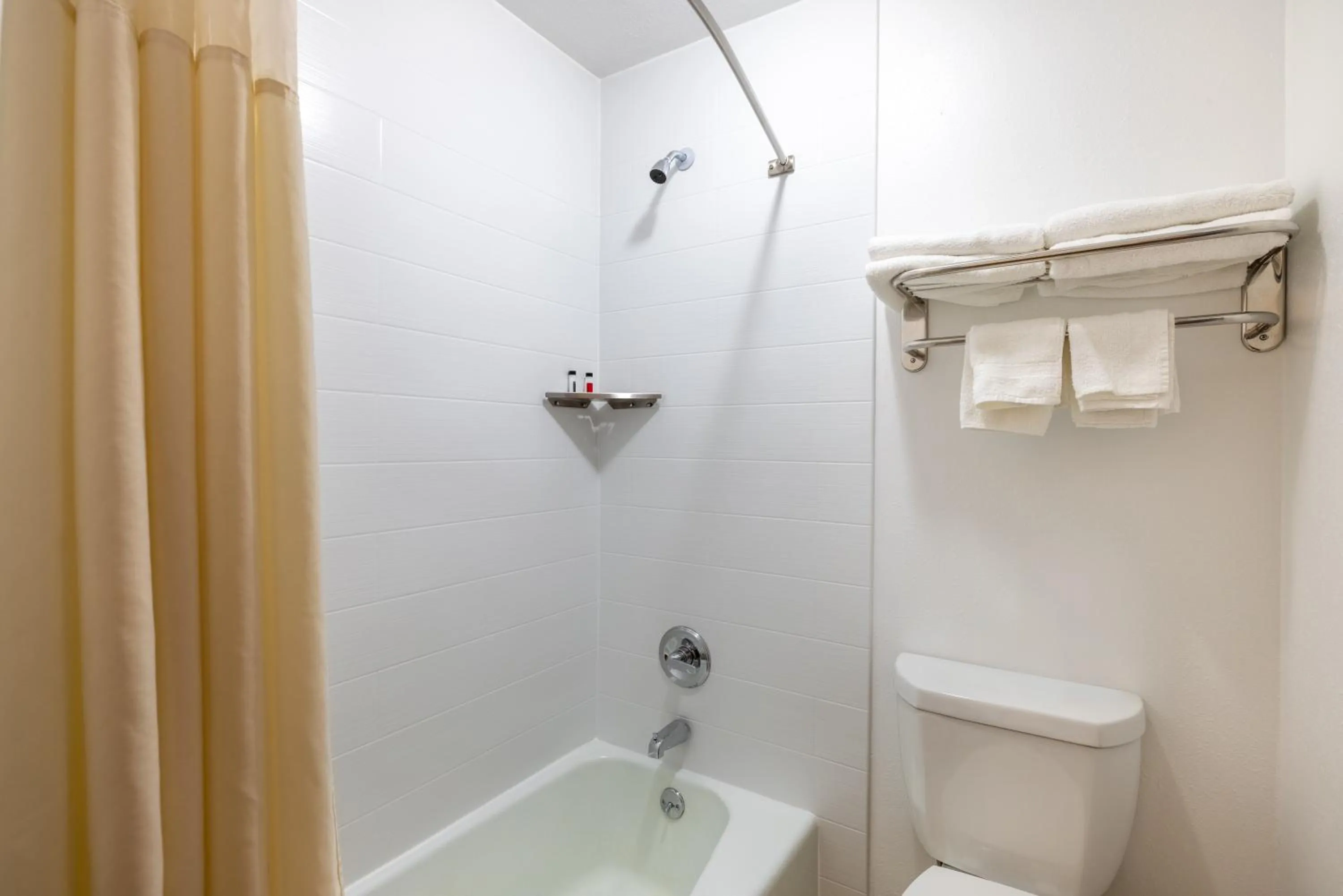 Travelodge by Wyndham Spirit Lake/Okoboji