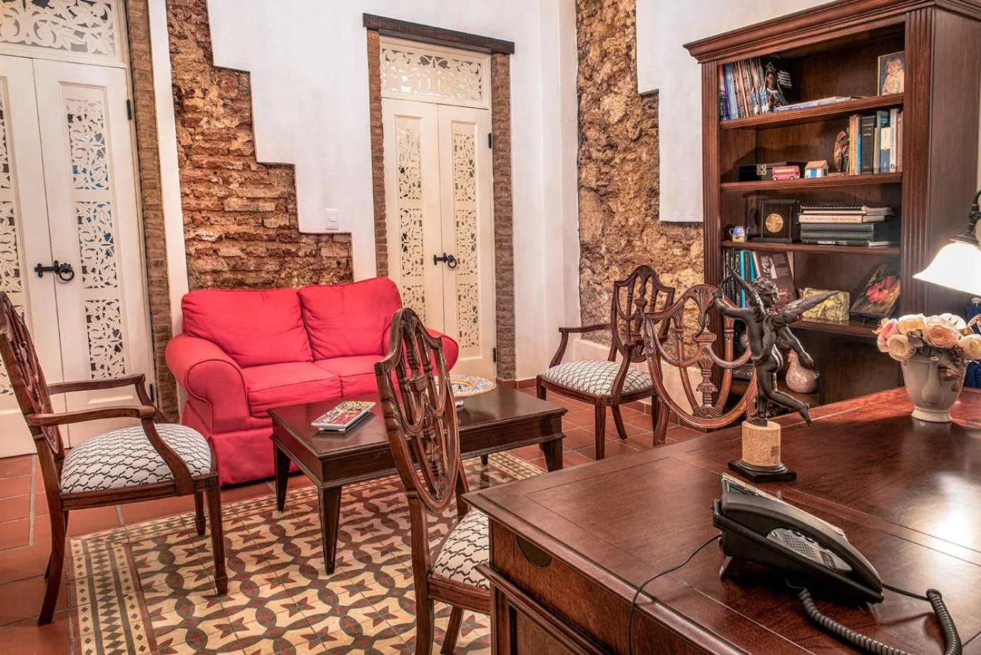 Lobby or reception in Colonial 154 H Boutique