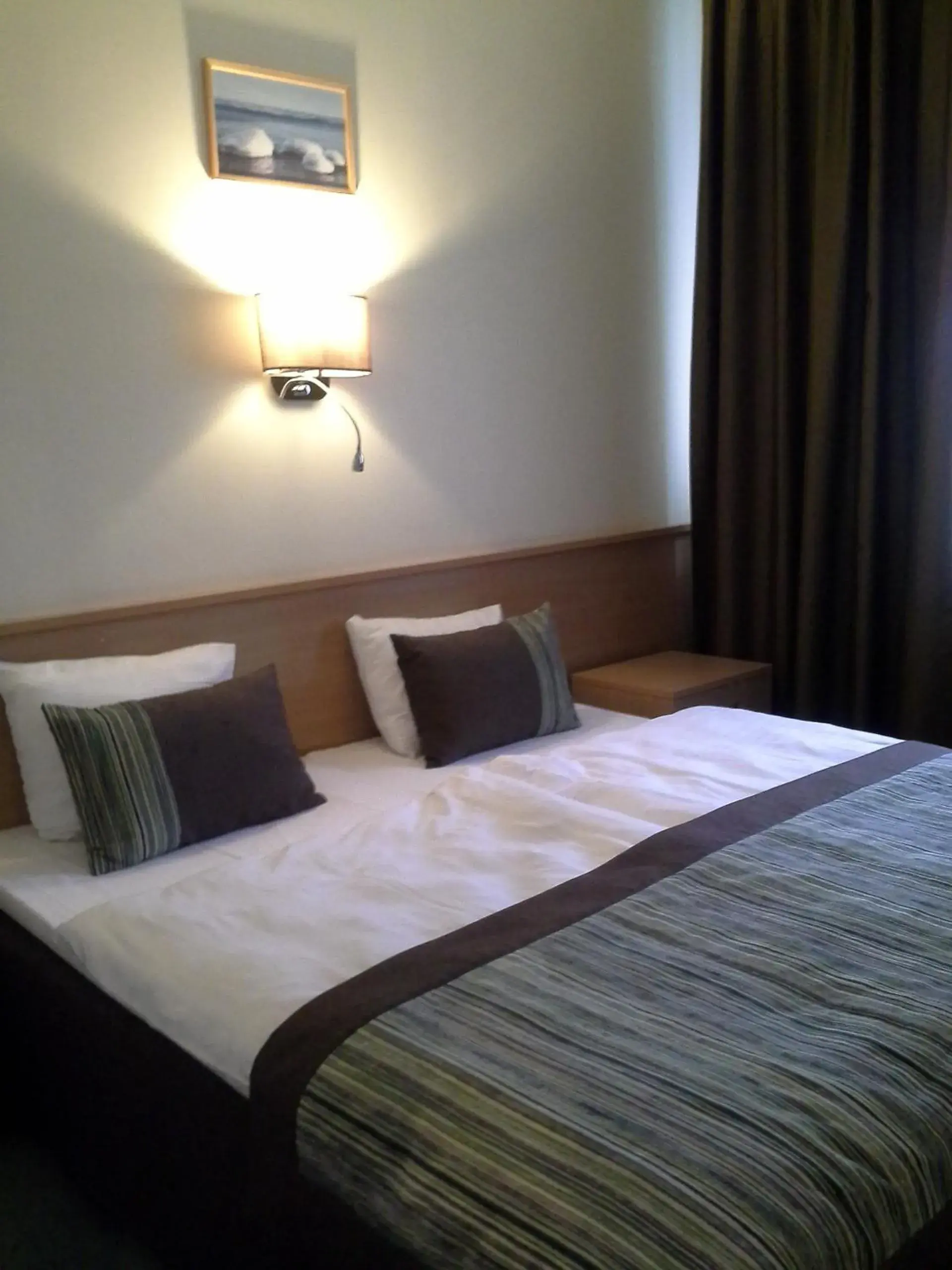 Bed in Sky High Hotel Airport 200 meters from the terminal Bed in Sky High Hotel Airport 200 meters from the terminal