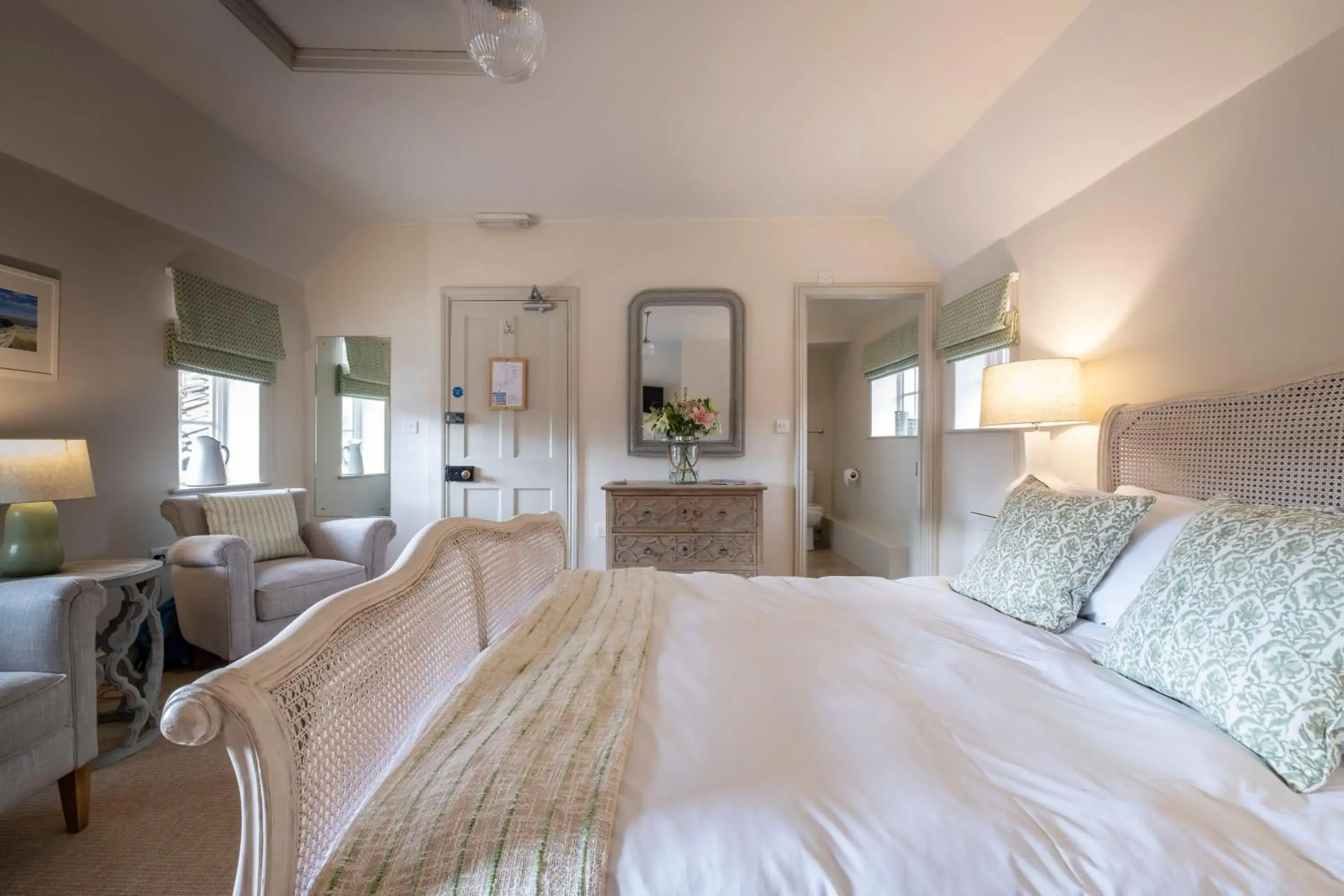 Deluxe Double Room in The Ship At Dunwich Deluxe Double Room in The Ship At Dunwich