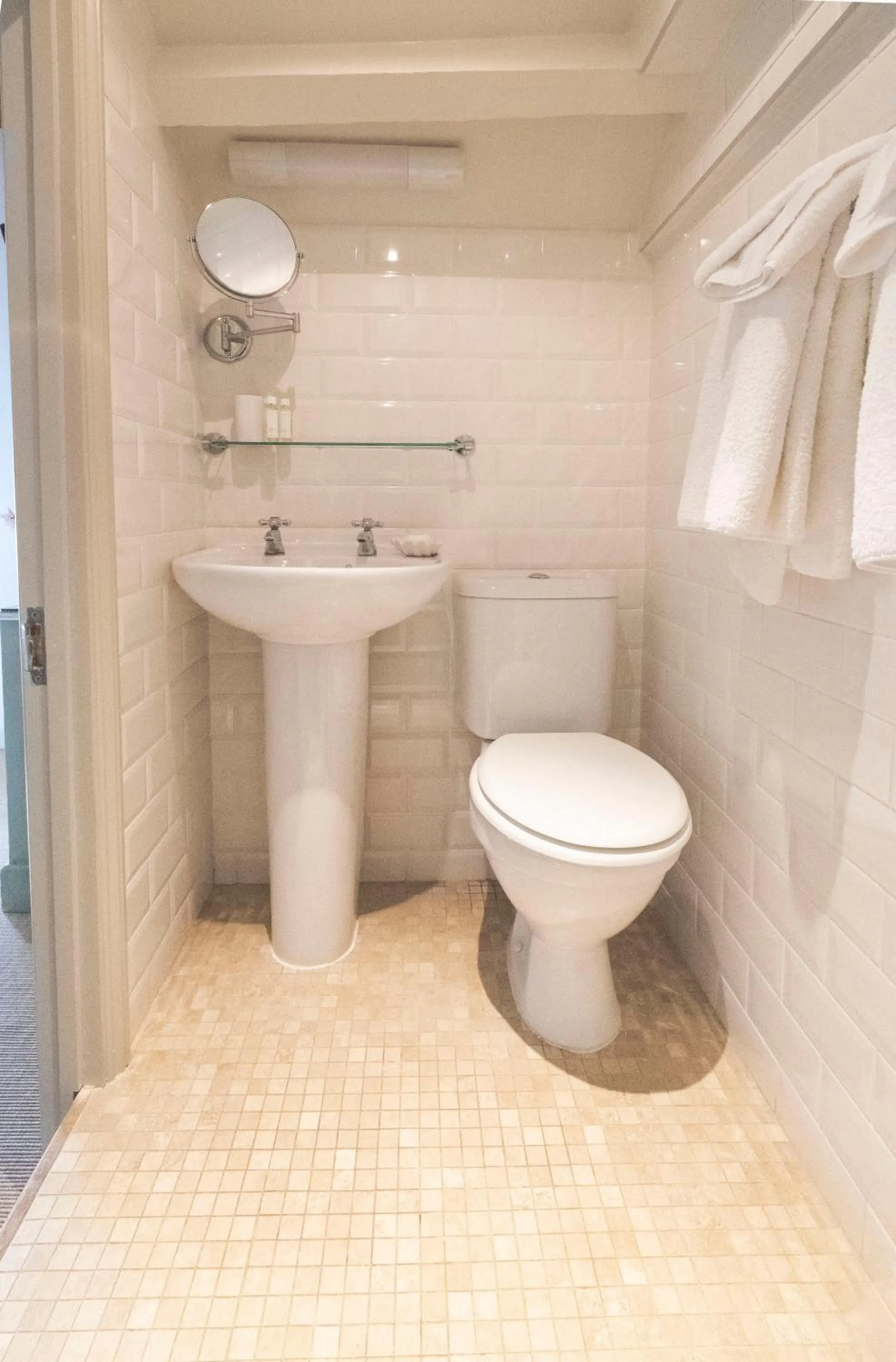 Bathroom in The Ship At Dunwich