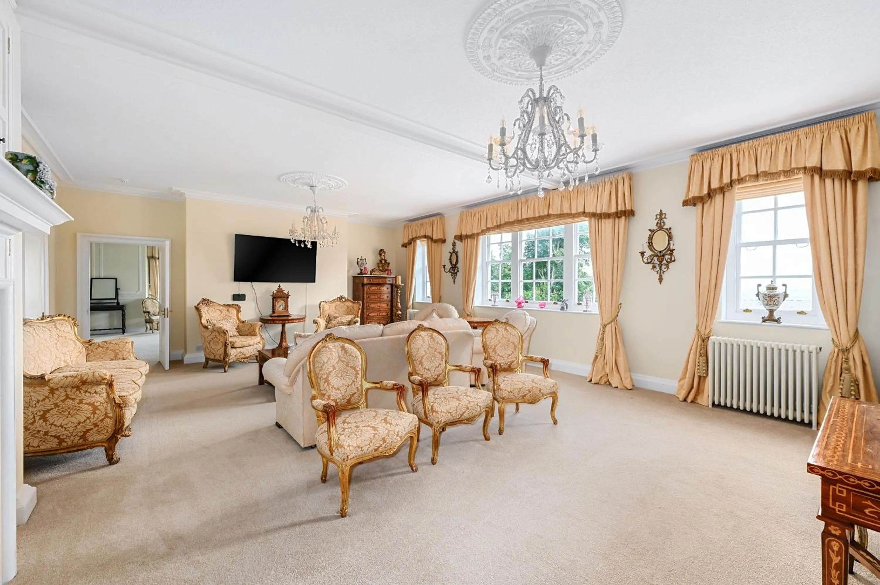 VIP in Saltcote Place