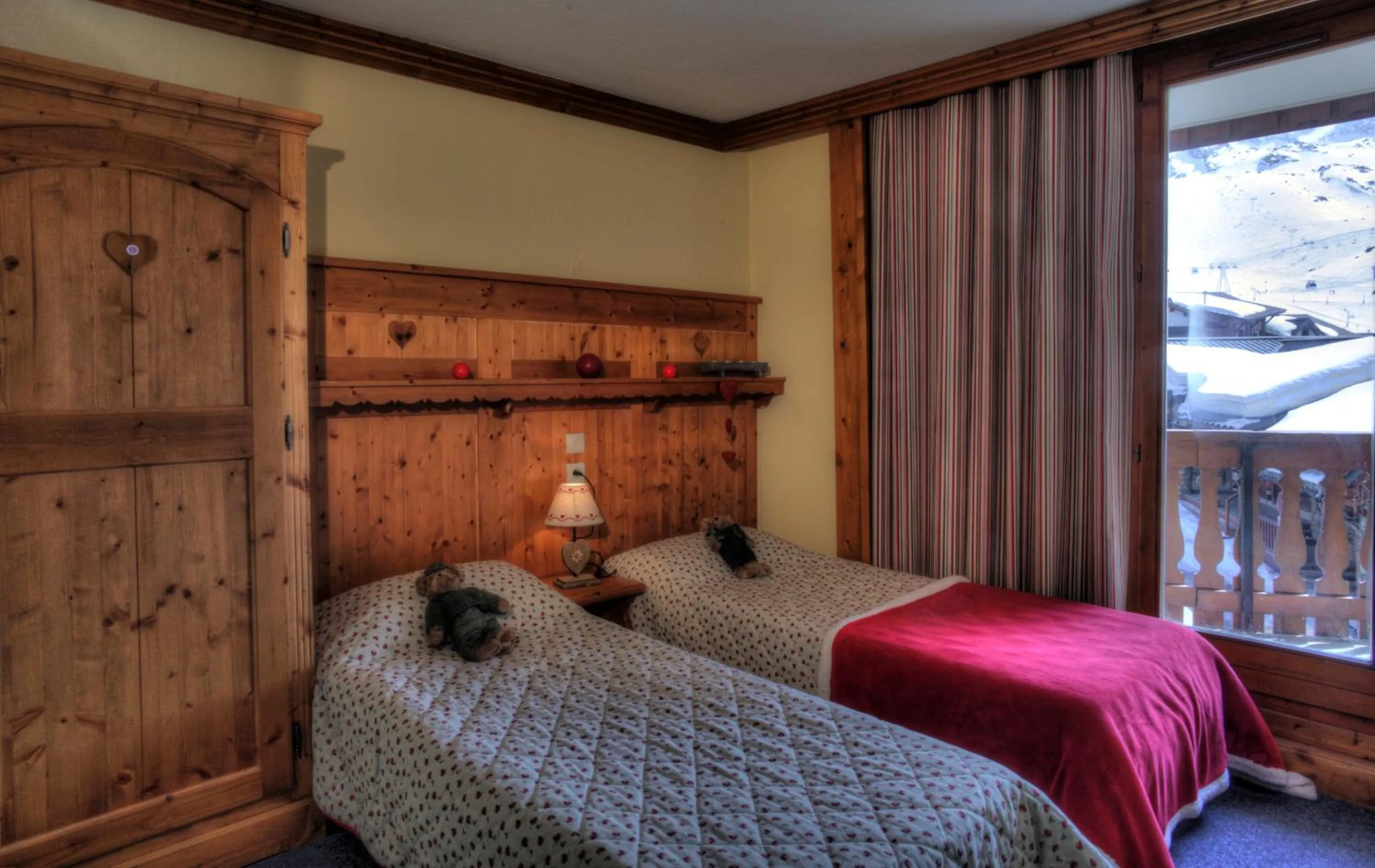 Bed in Le Cheval Blanc - Village Montana