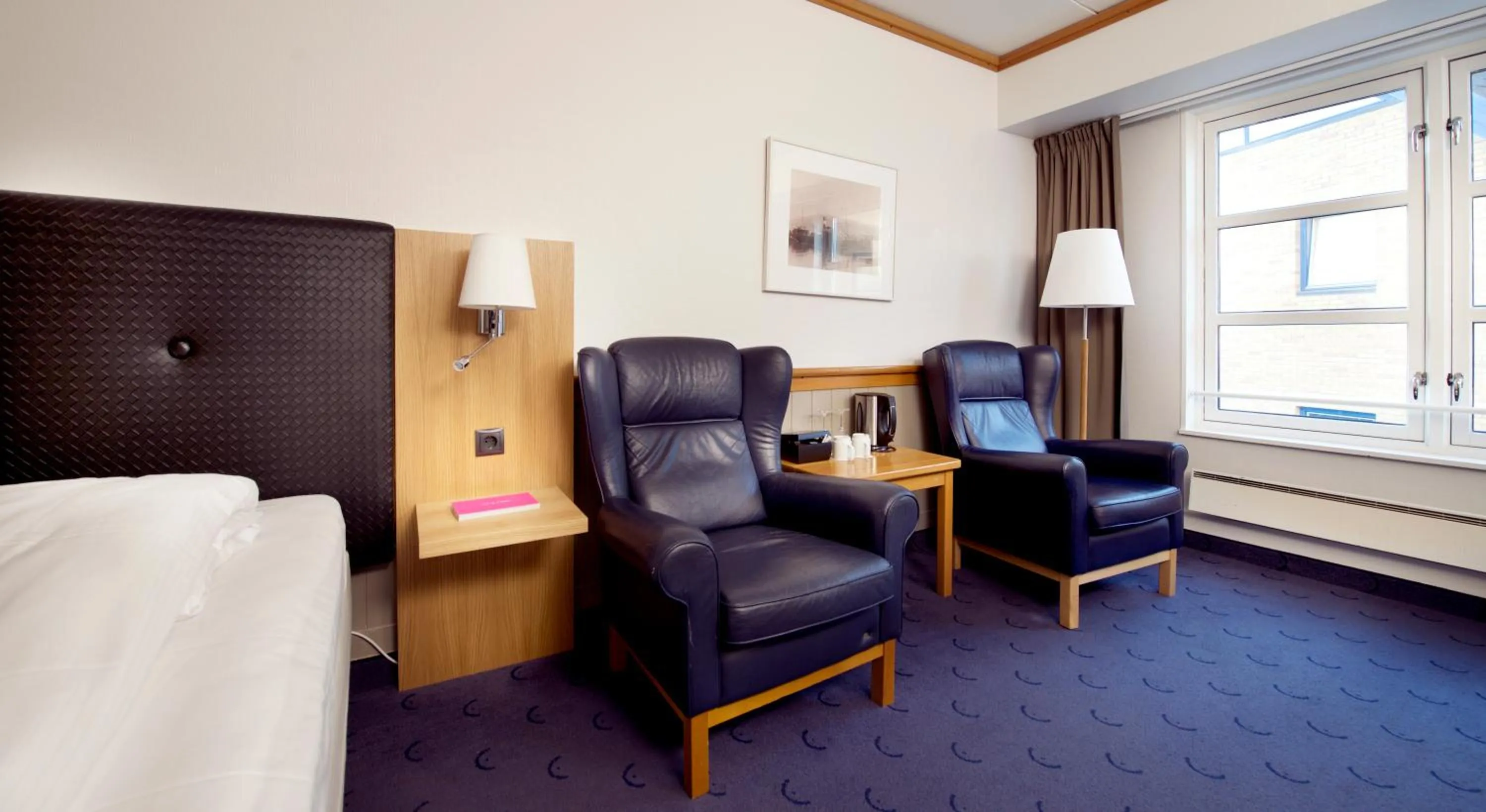 Bed in Home Hotel With