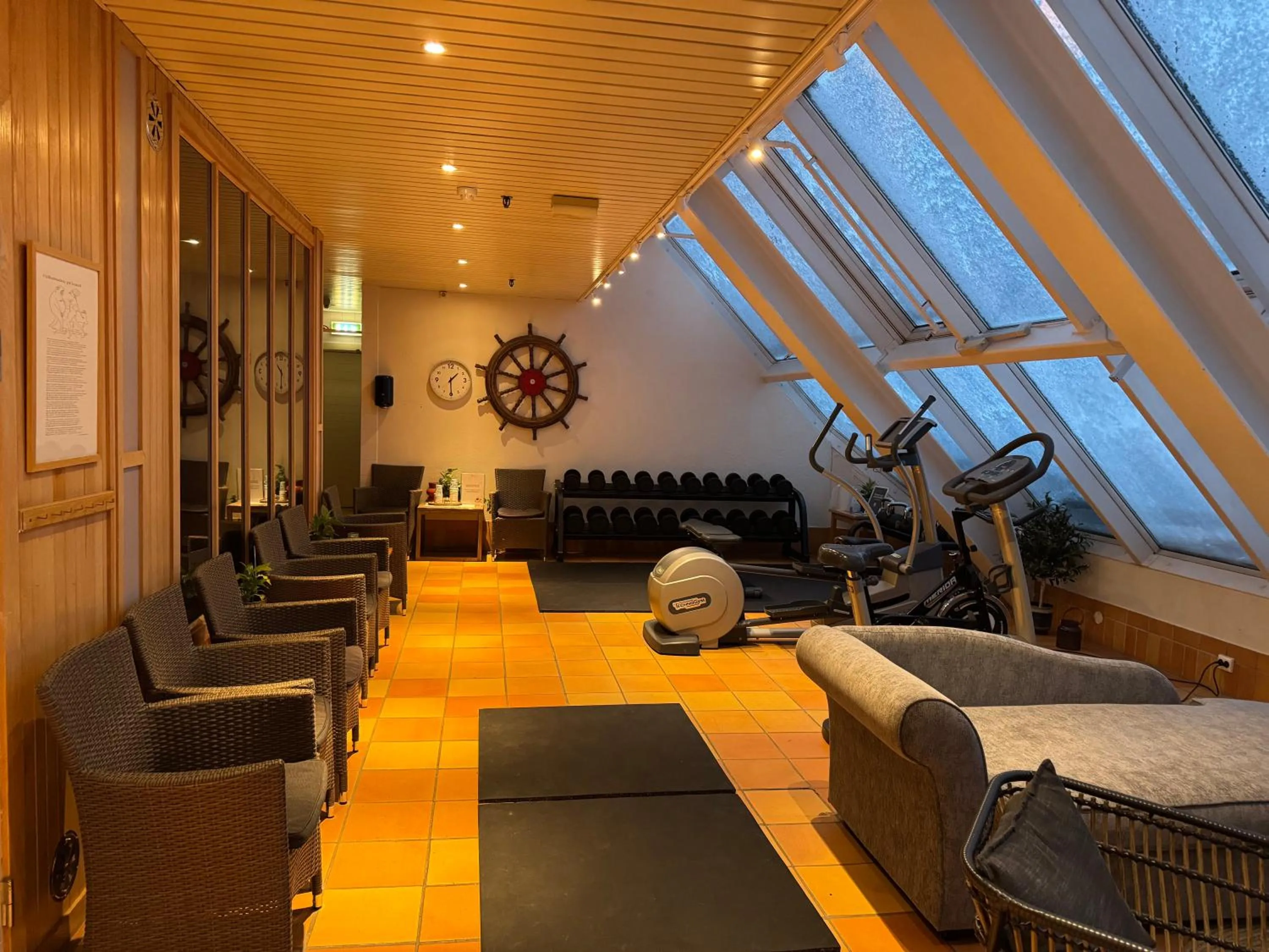 Spa and wellness centre/facilities in Home Hotel With