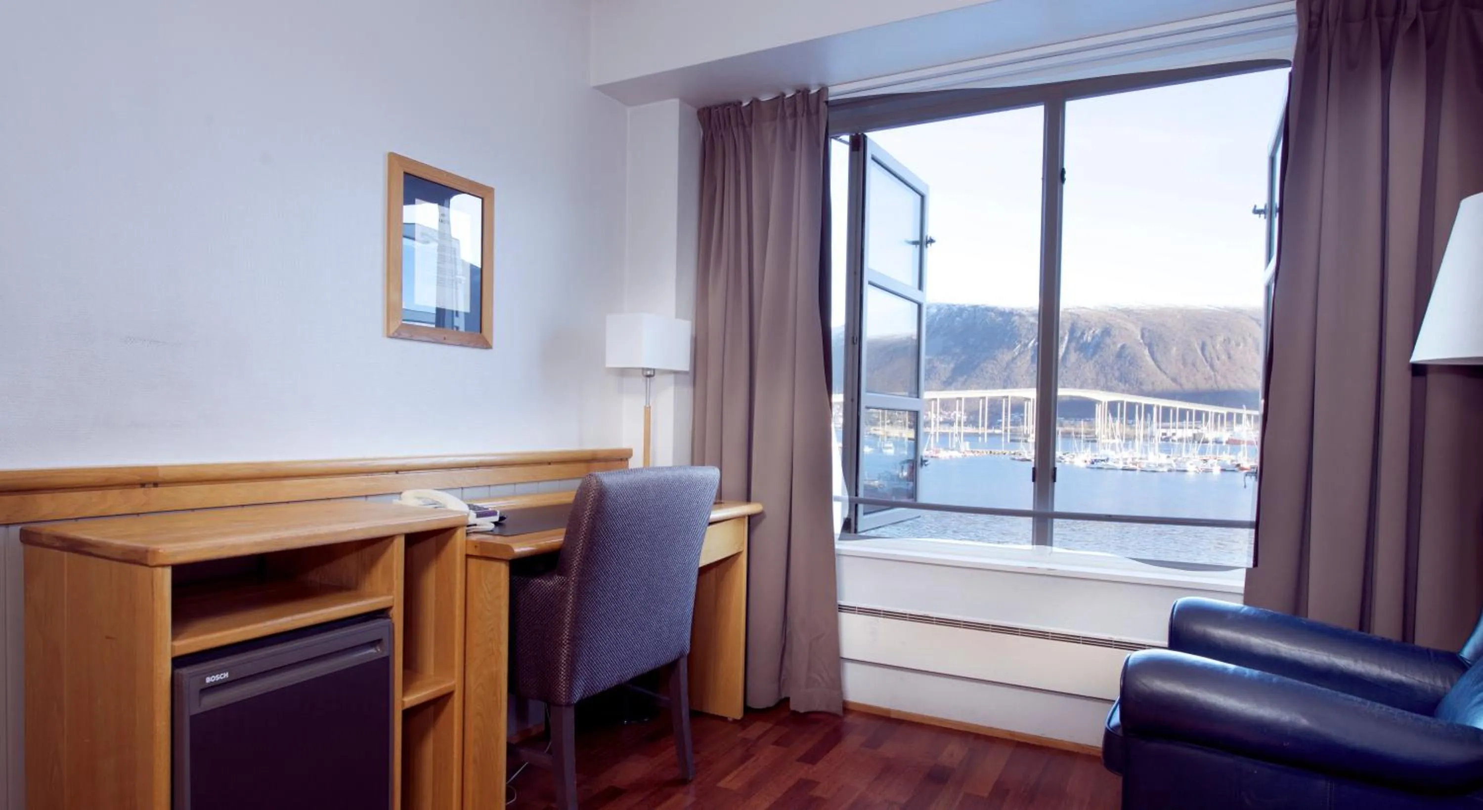 Landmark view in Home Hotel With