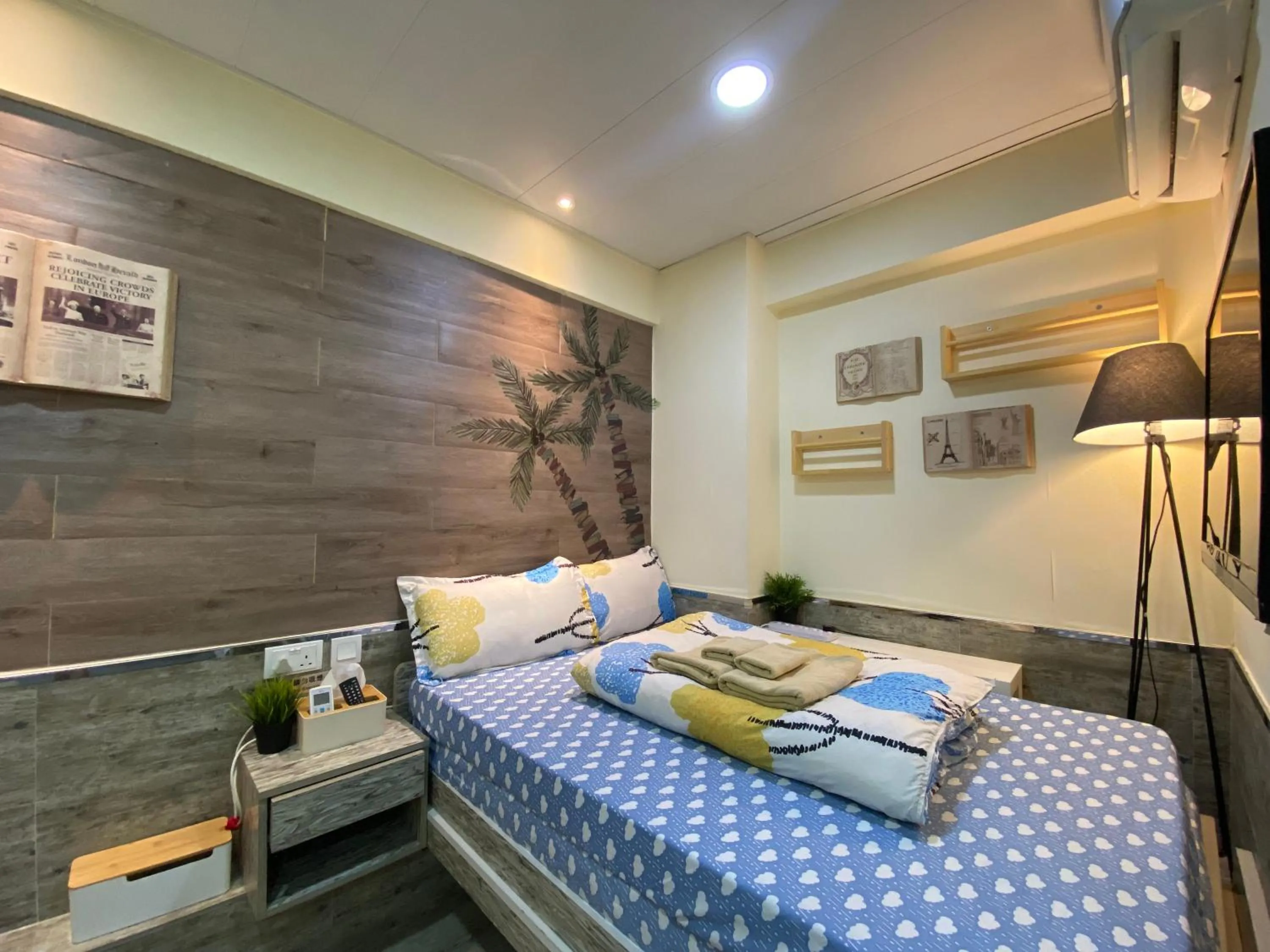 Bed in Hong Kong Hostel (Tsim Sha Tsui Mansion)