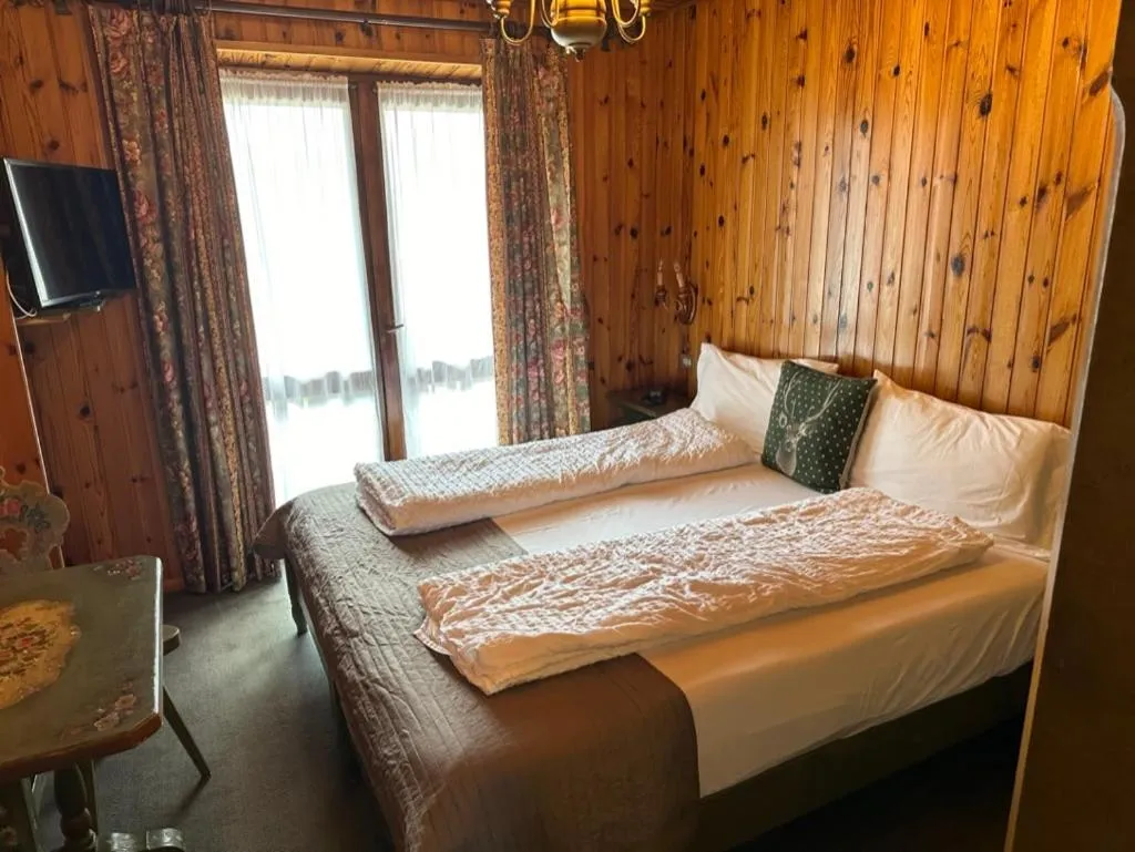 Bed in Hotel Garni St. Hubertus